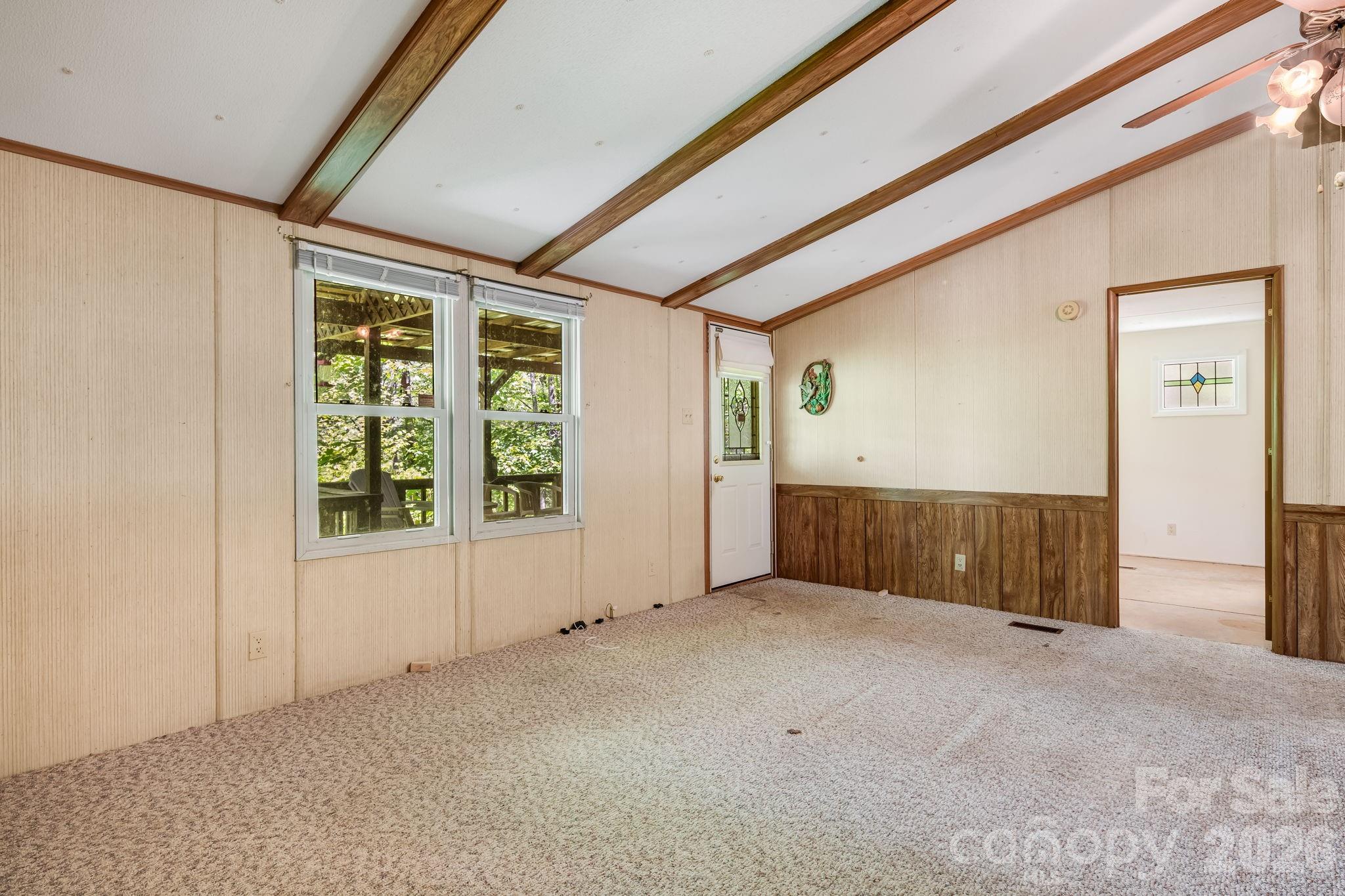 101 Serenity Lane — Clyde