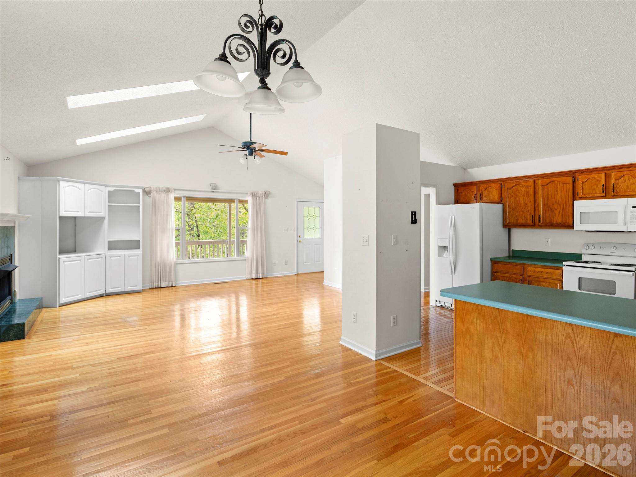 38 Evening Shade Drive — Weaverville