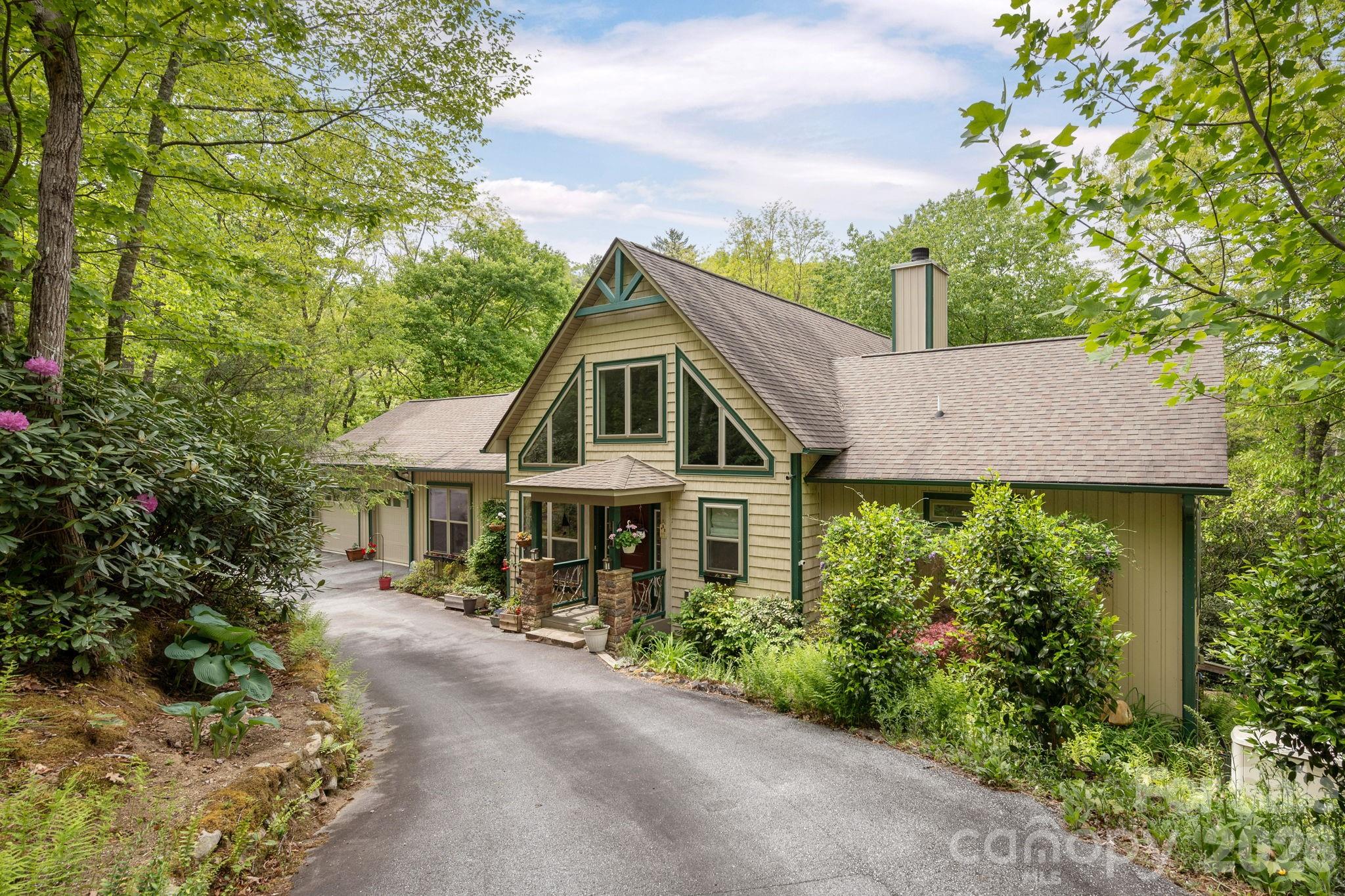 149 Hiwassee Road — Lake Toxaway