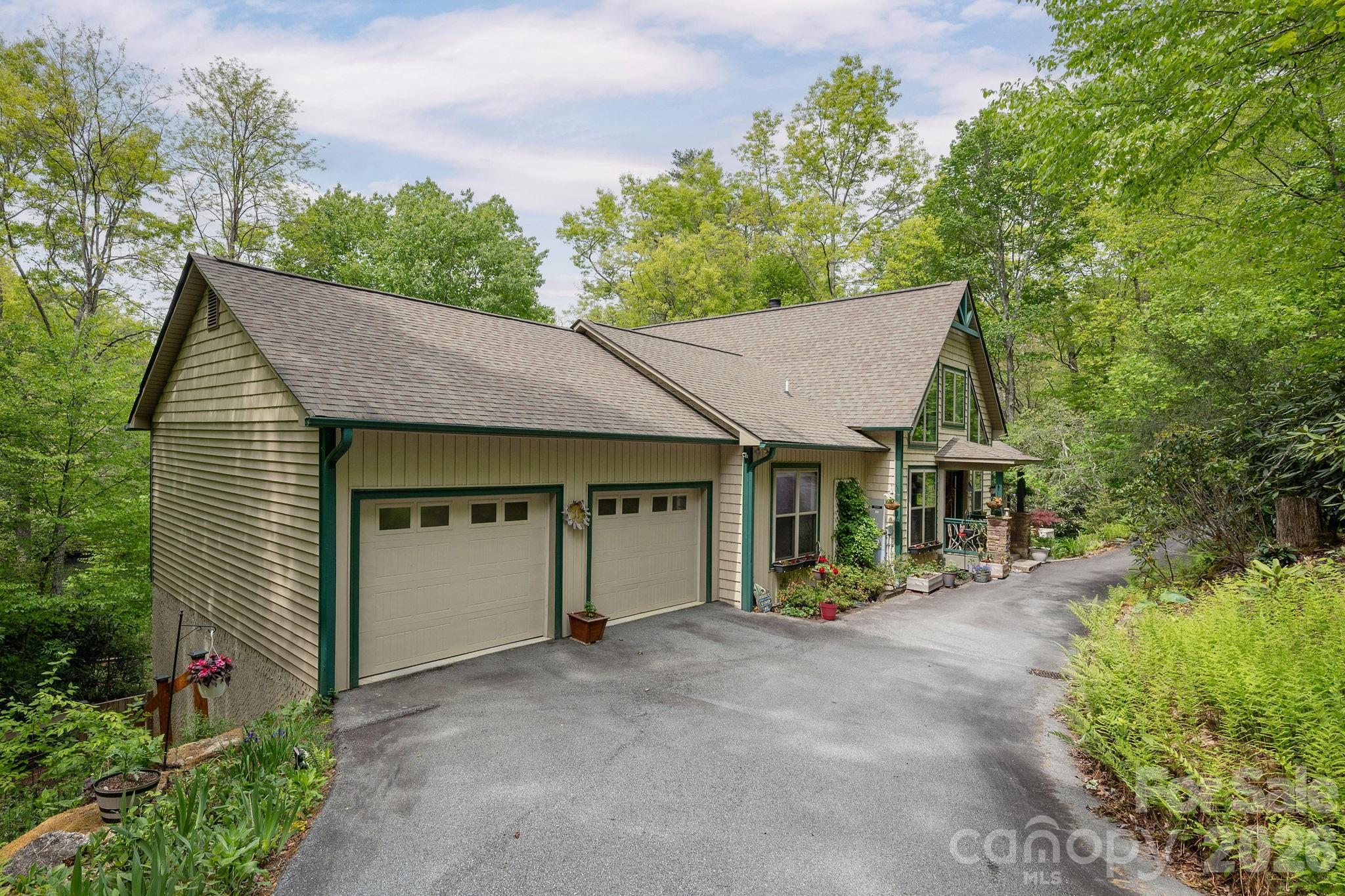 149 Hiwassee Road — Lake Toxaway