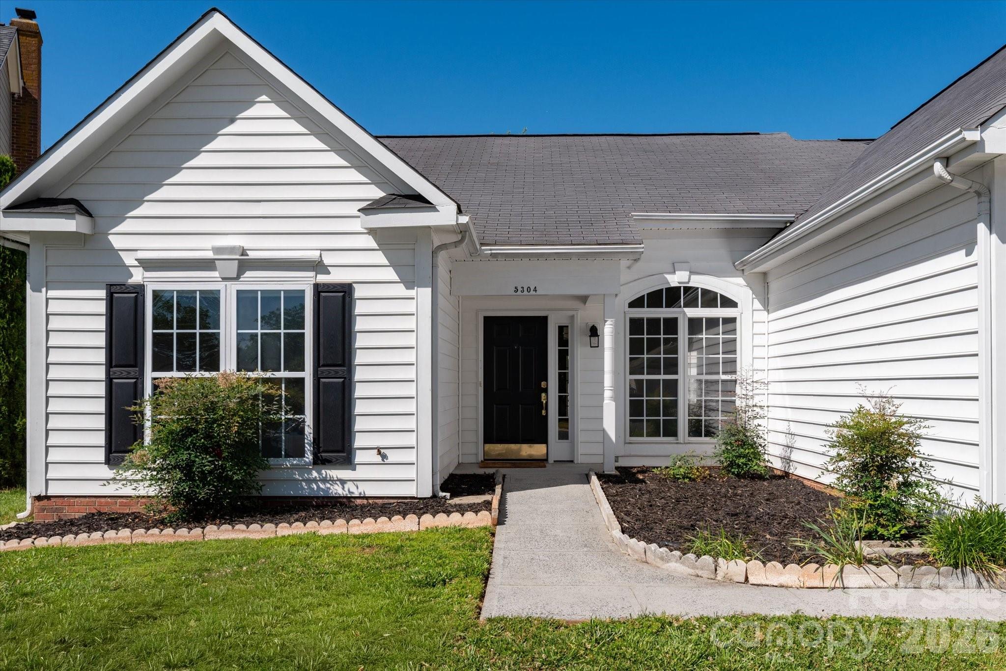 5304 Fennell Street — Indian Trail