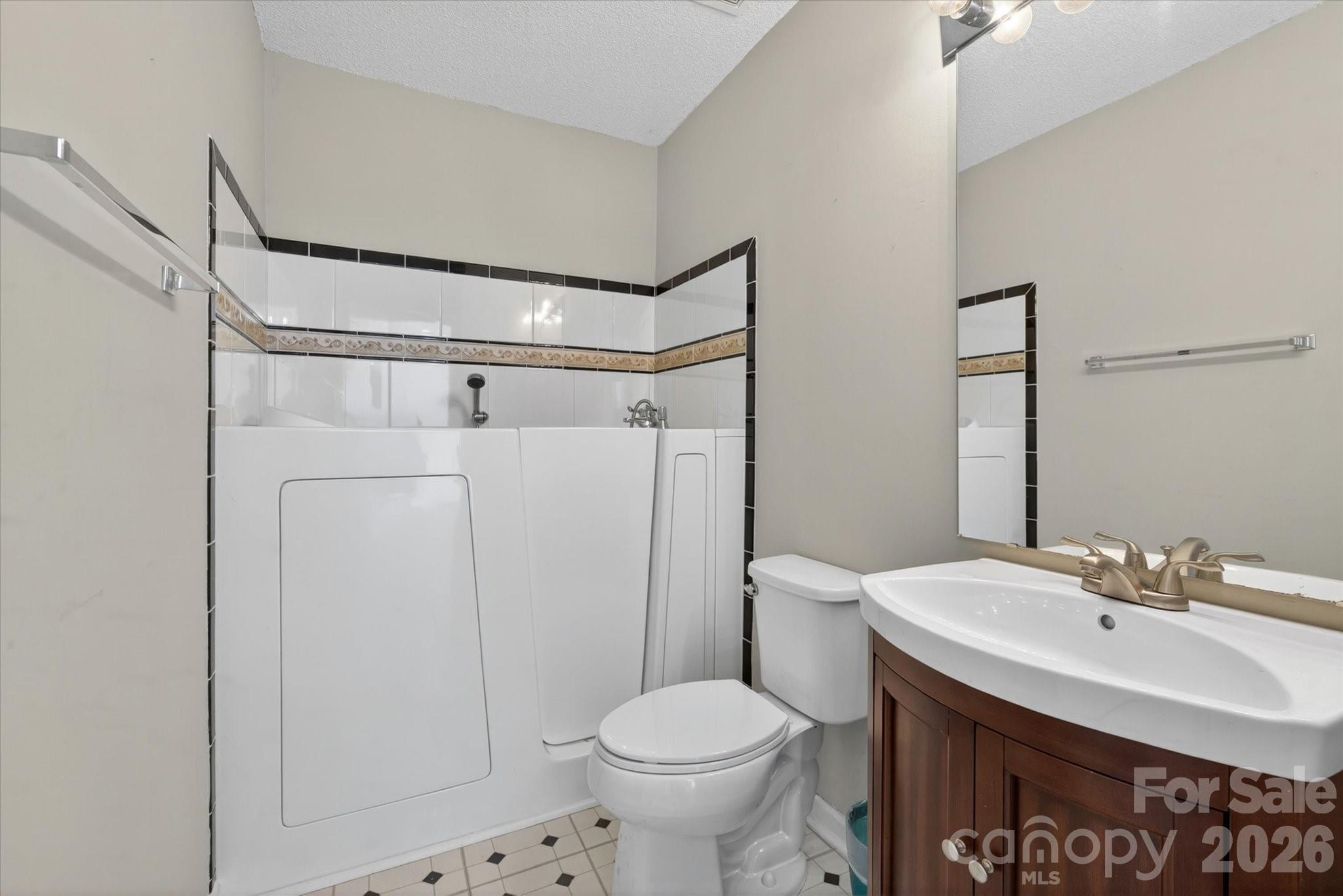 5304 Fennell Street — Indian Trail