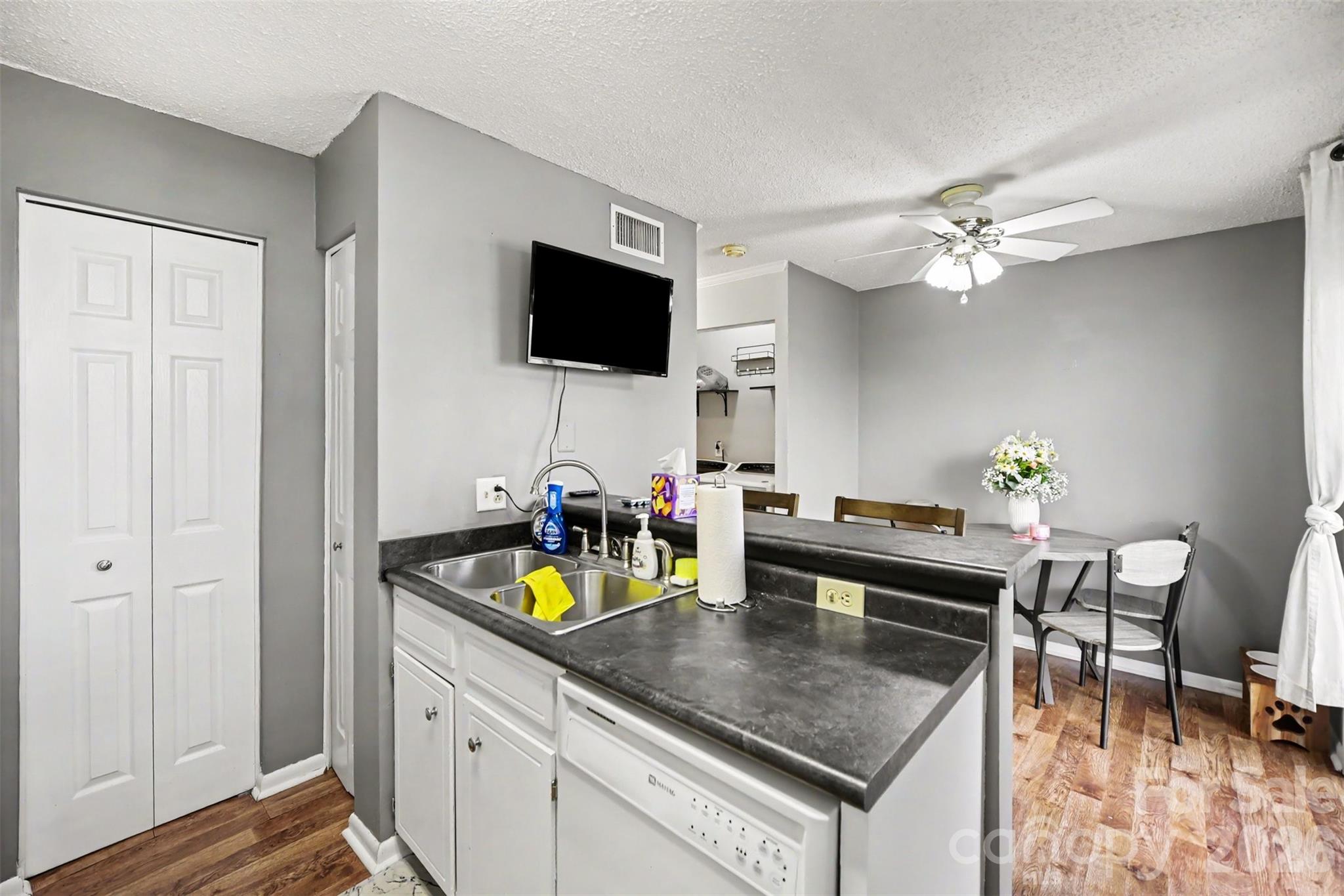 973 Surry Lane — Gastonia