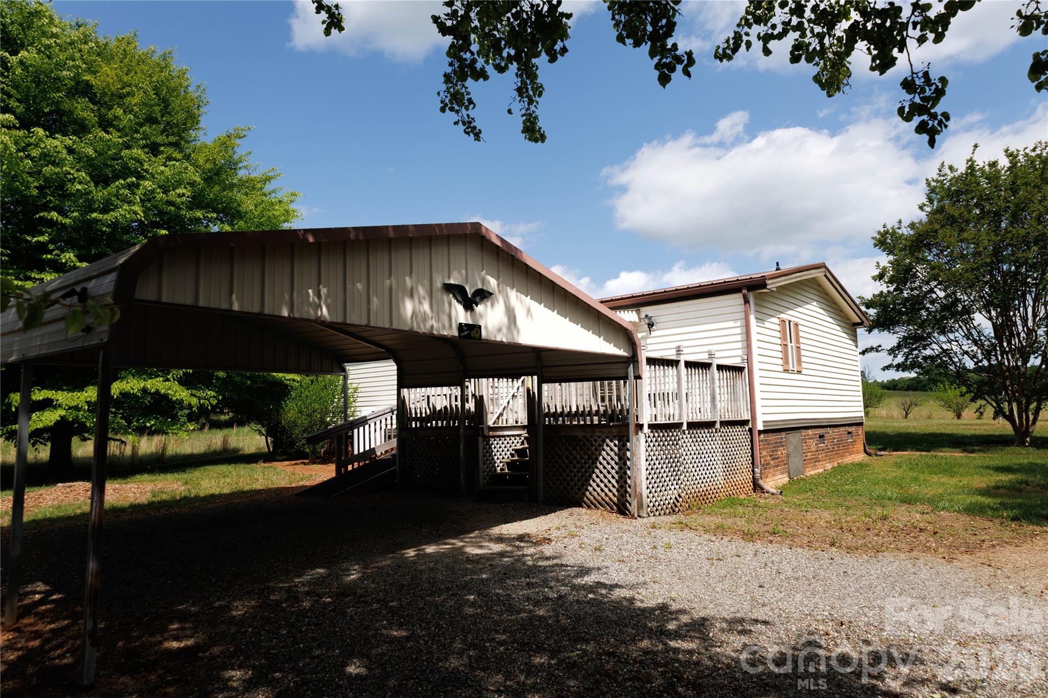 318 Tuckers Grove Road — Statesville