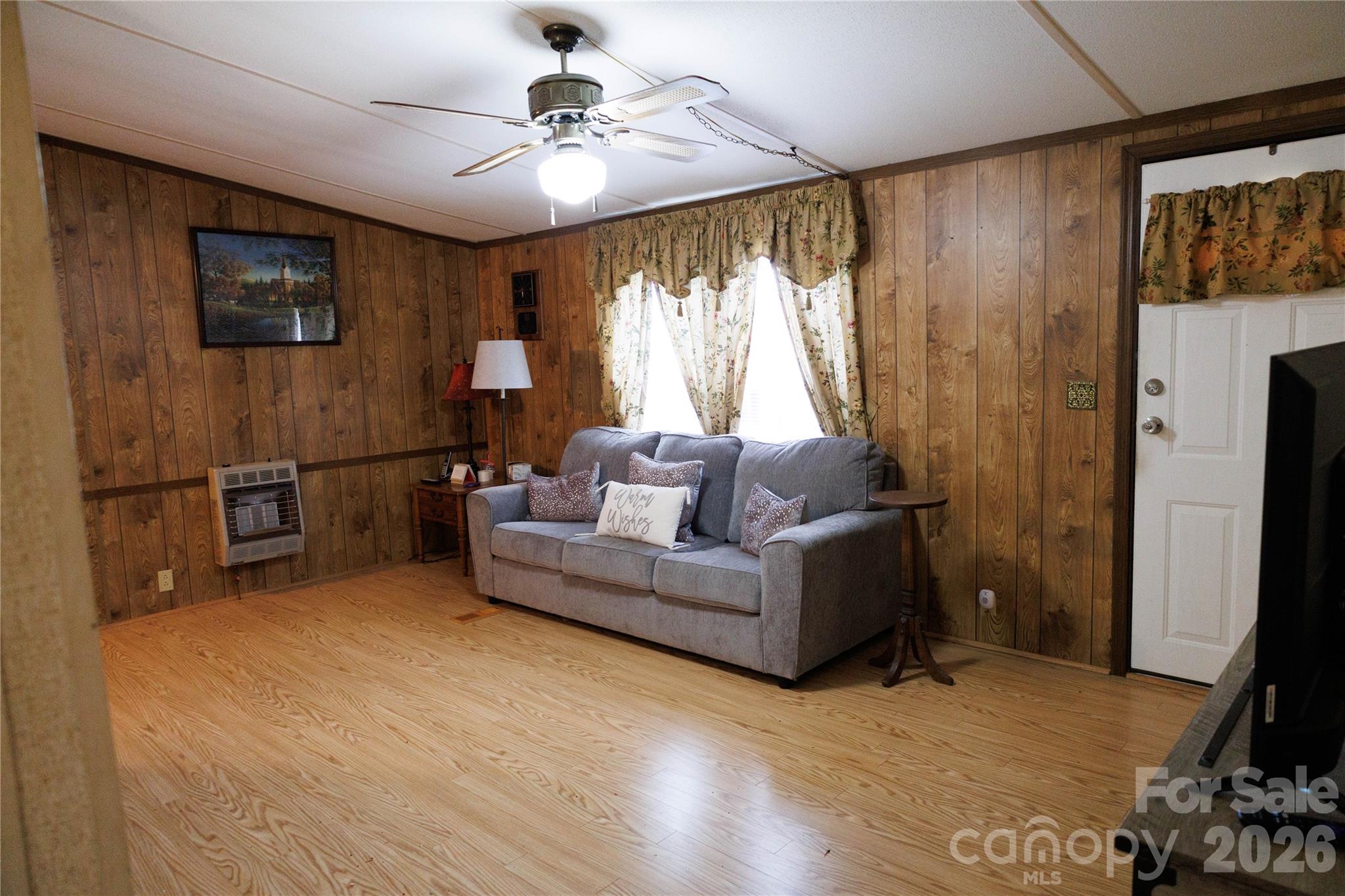 318 Tuckers Grove Road — Statesville
