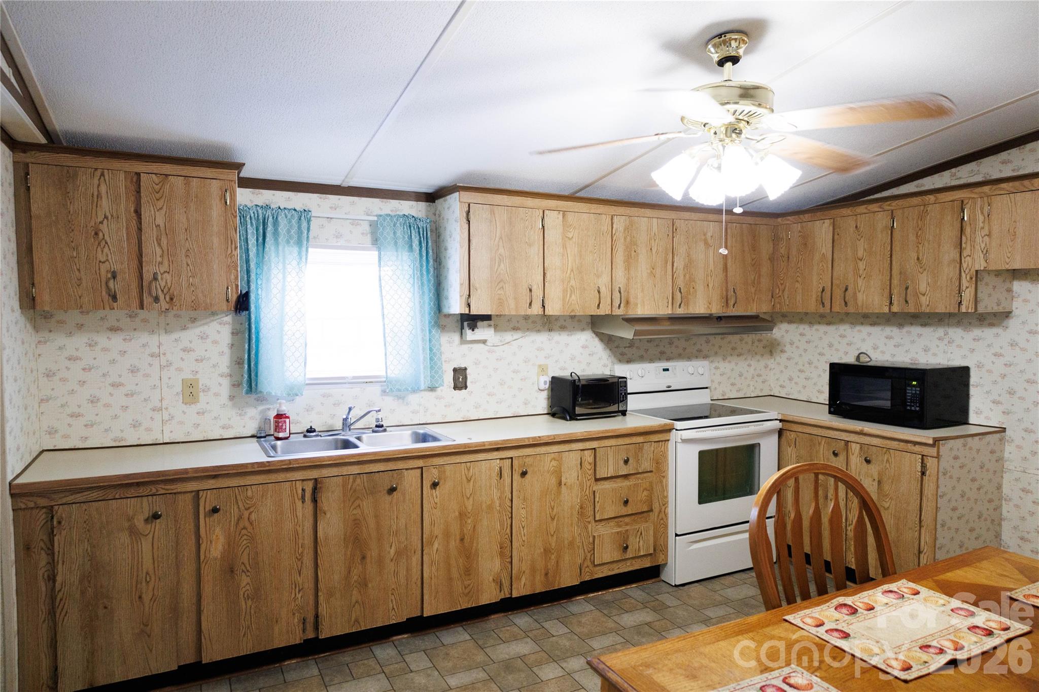 318 Tuckers Grove Road — Statesville