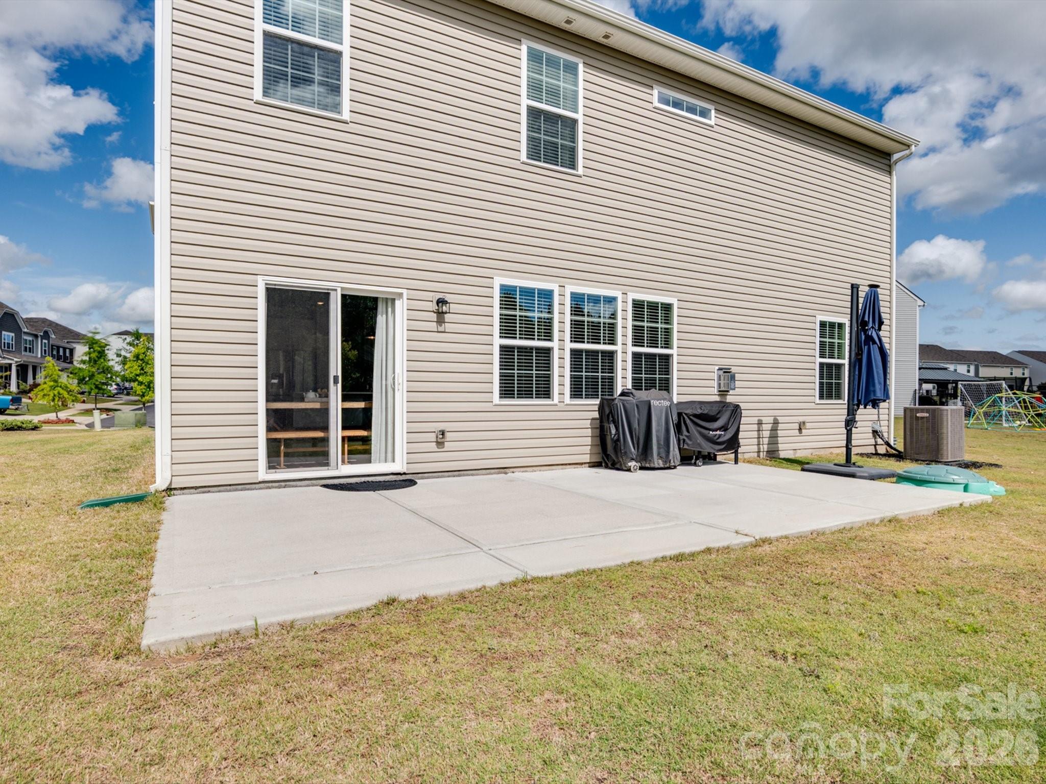 1174 Narrowmouth Court — Lancaster