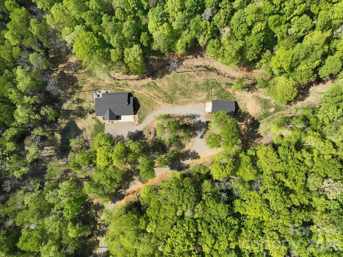 183 Mayfly Court — Spruce Pine