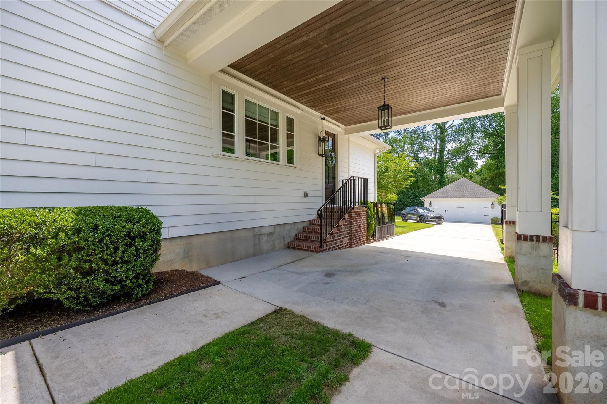 5422 Closeburn Road — Charlotte