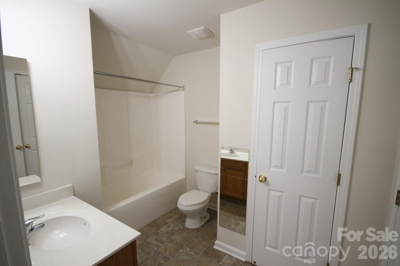 4960 Summerside Drive #76 — Clover