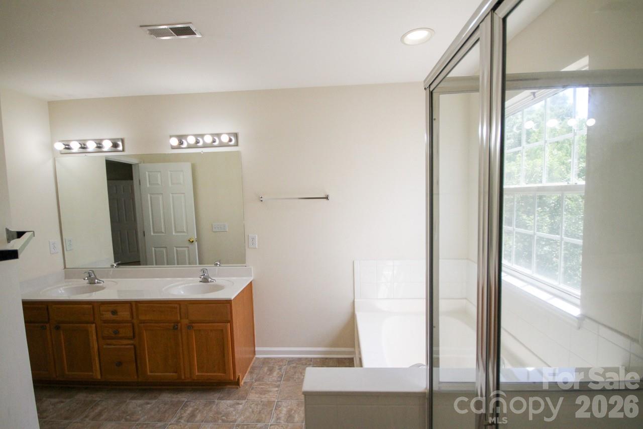 4960 Summerside Drive #76 — Clover