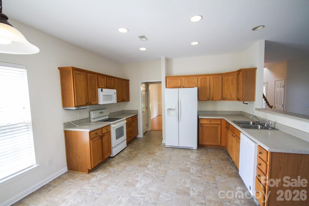 4960 Summerside Drive #76 — Clover