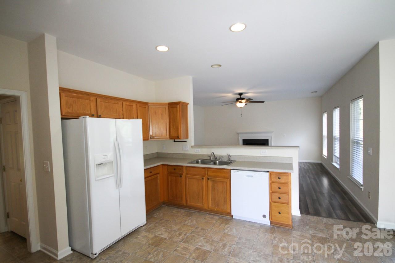 4960 Summerside Drive #76 — Clover