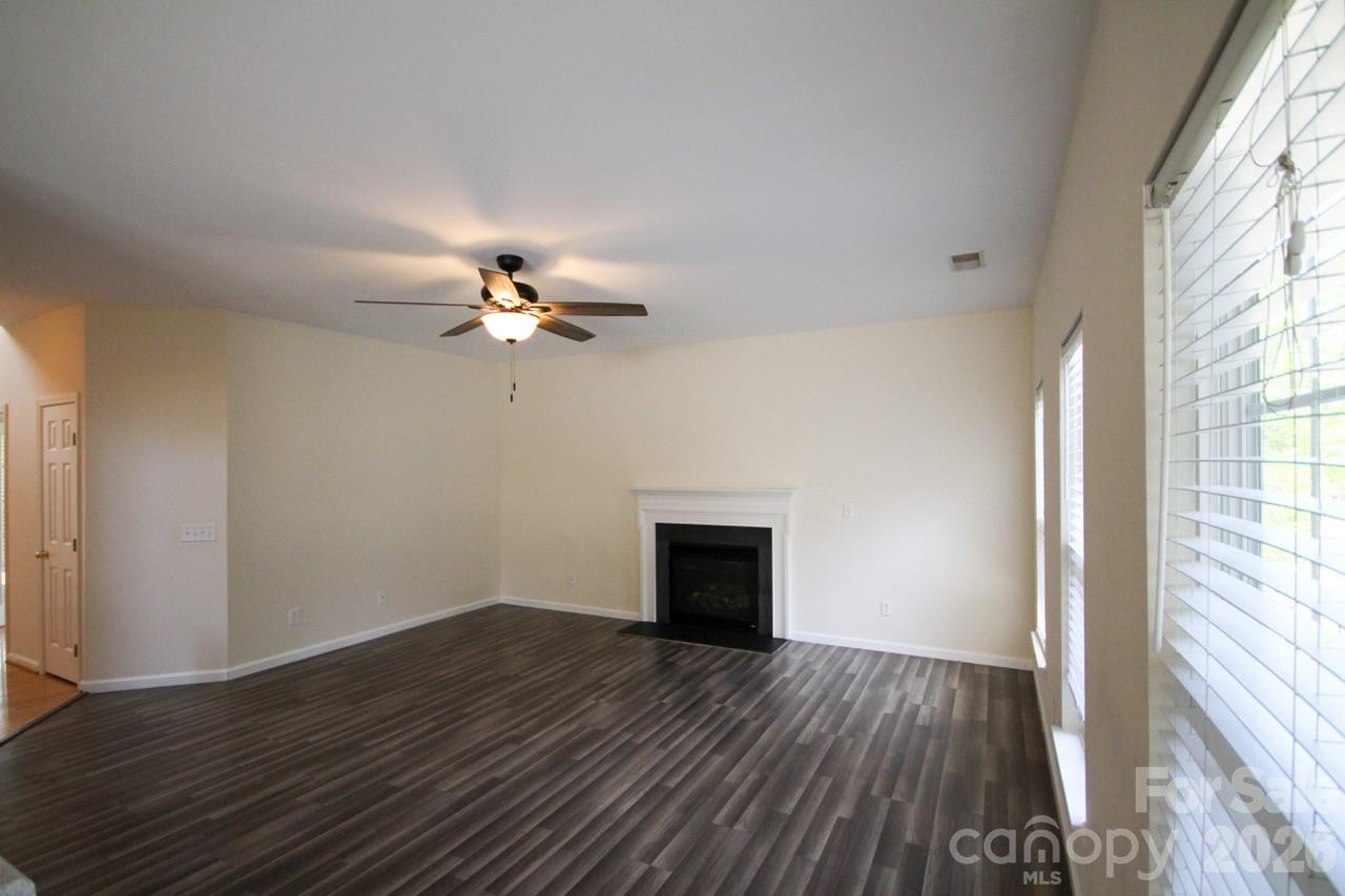 4960 Summerside Drive #76 — Clover