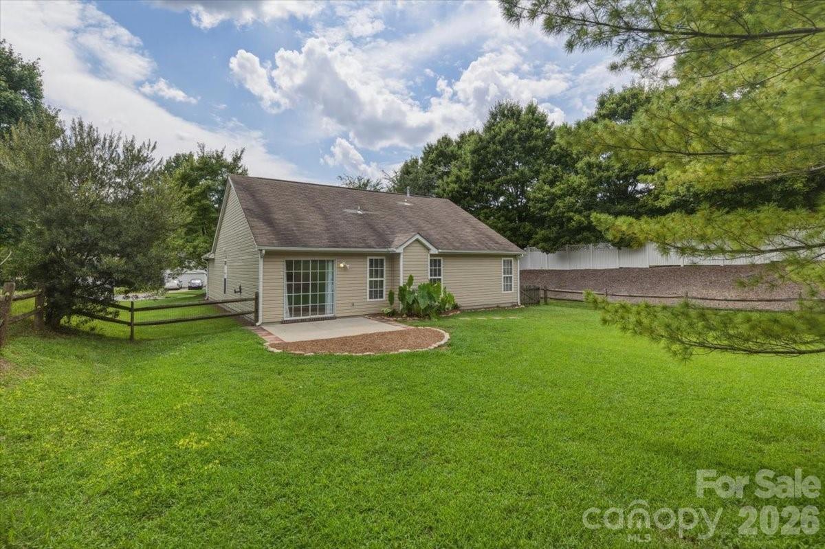 6111 Gatesville Lane — Charlotte