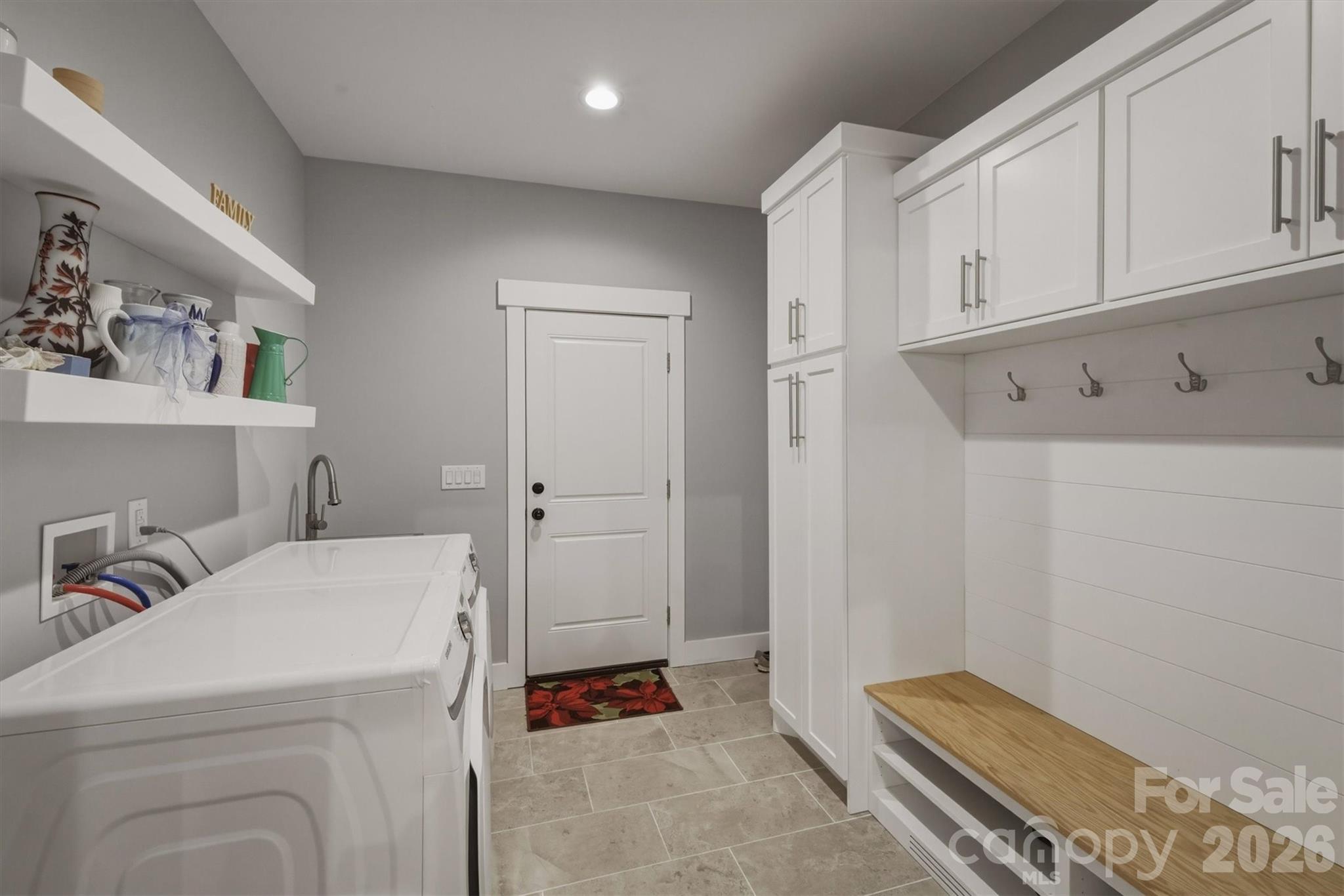 100 White Fawn Circle — Granite Falls