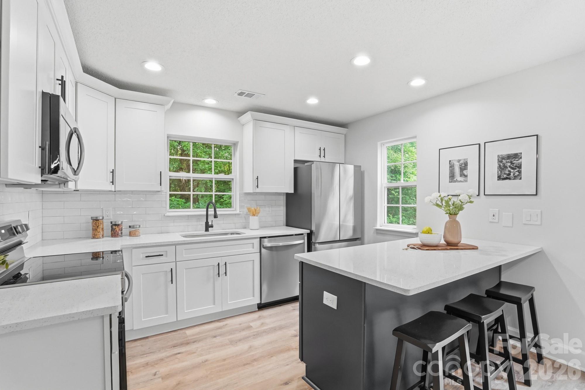 7621 Petrea Lane — Charlotte