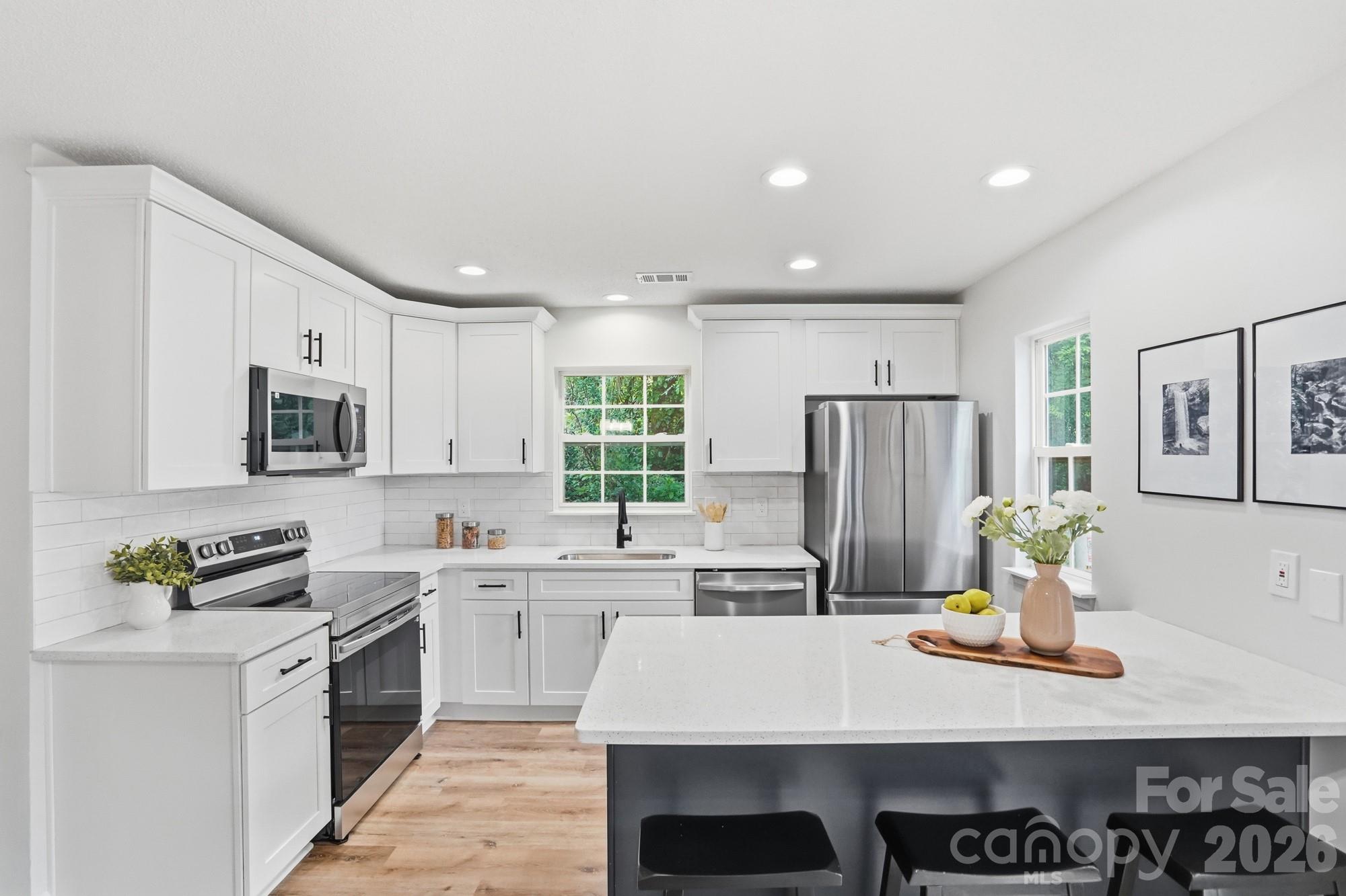 7621 Petrea Lane — Charlotte