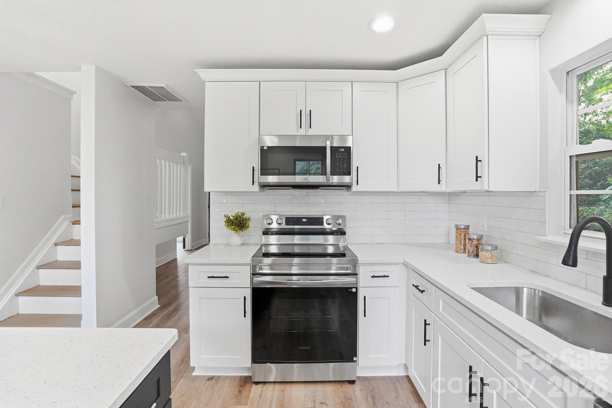 7621 Petrea Lane — Charlotte