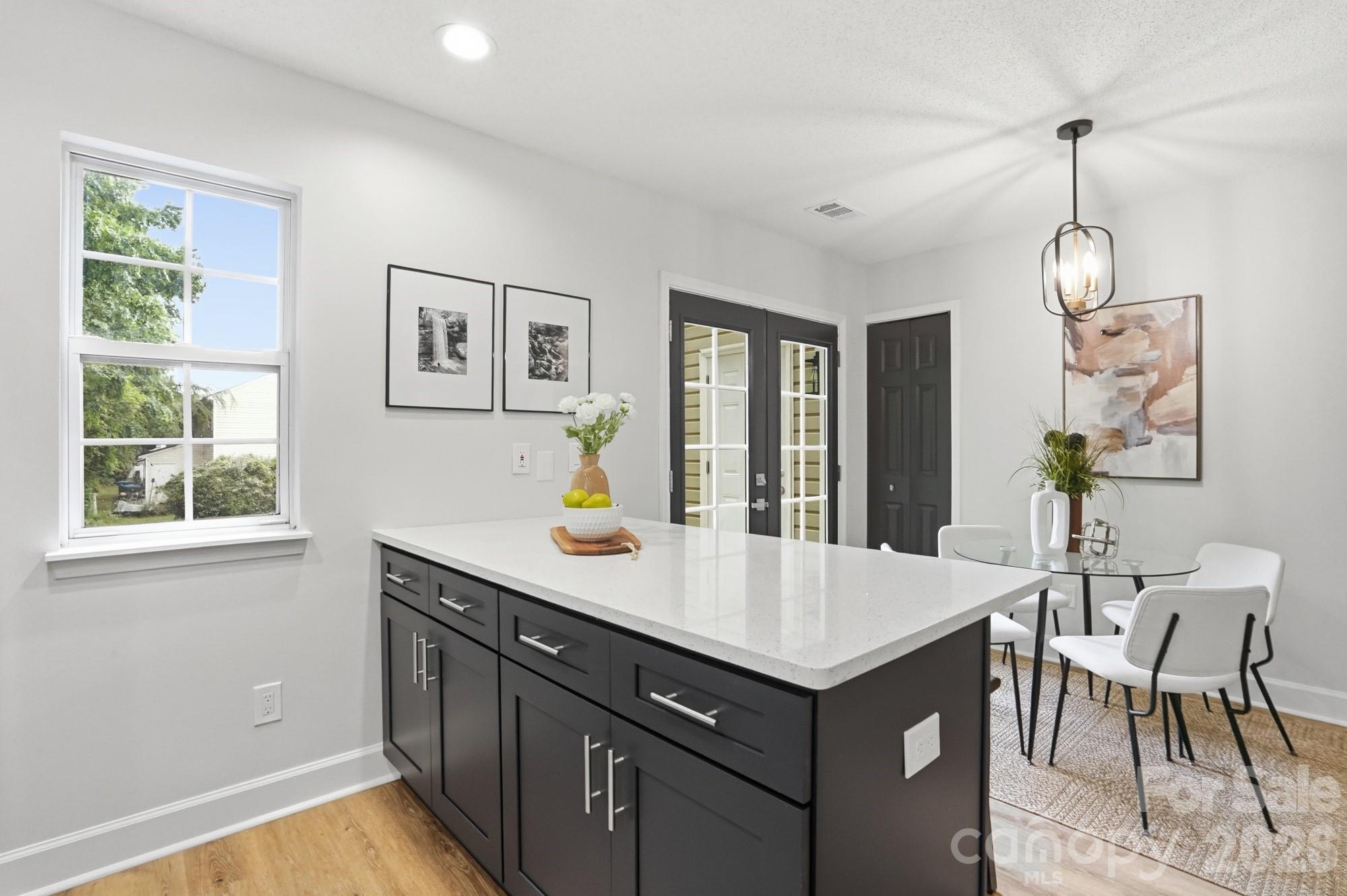 7621 Petrea Lane — Charlotte