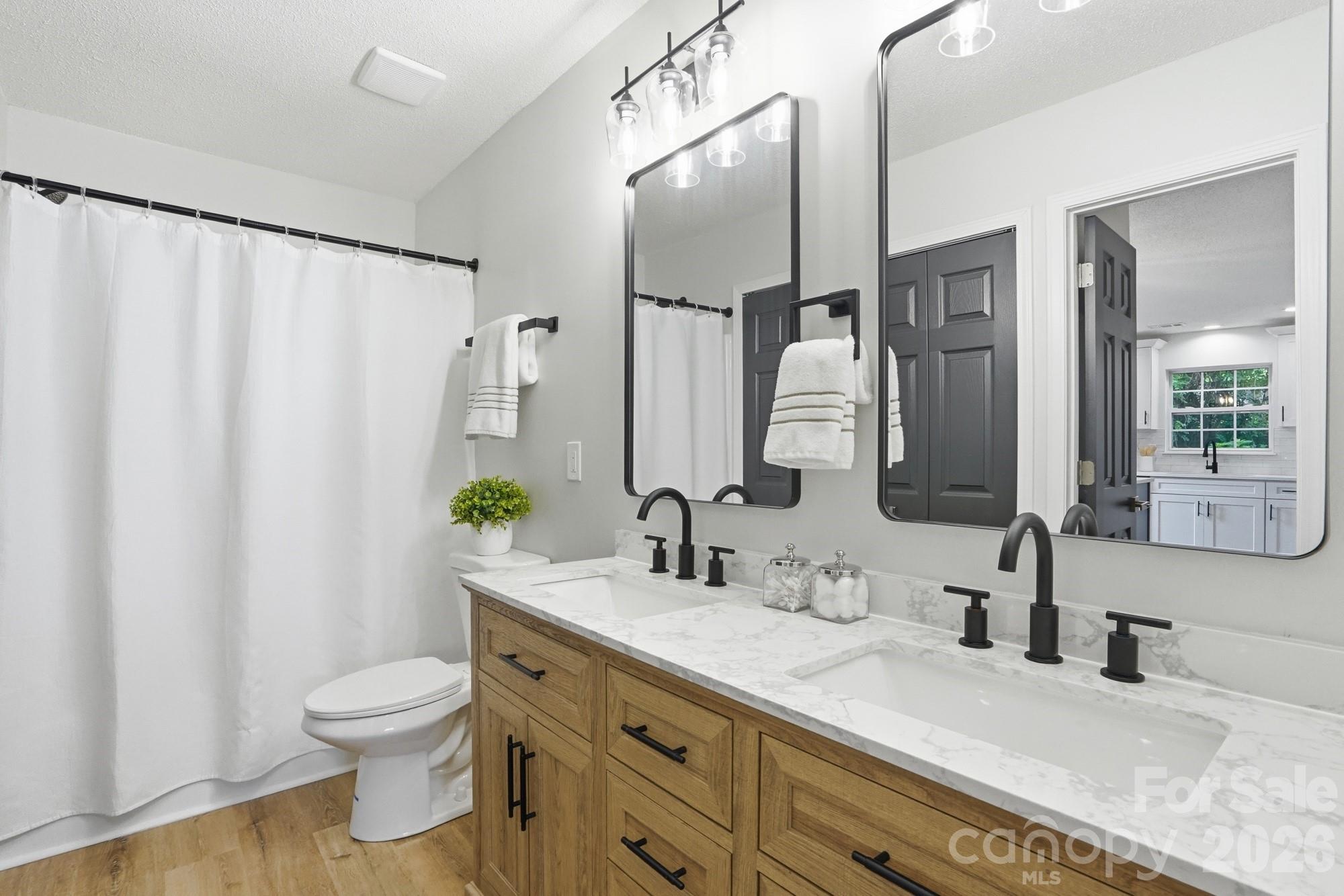 7621 Petrea Lane — Charlotte