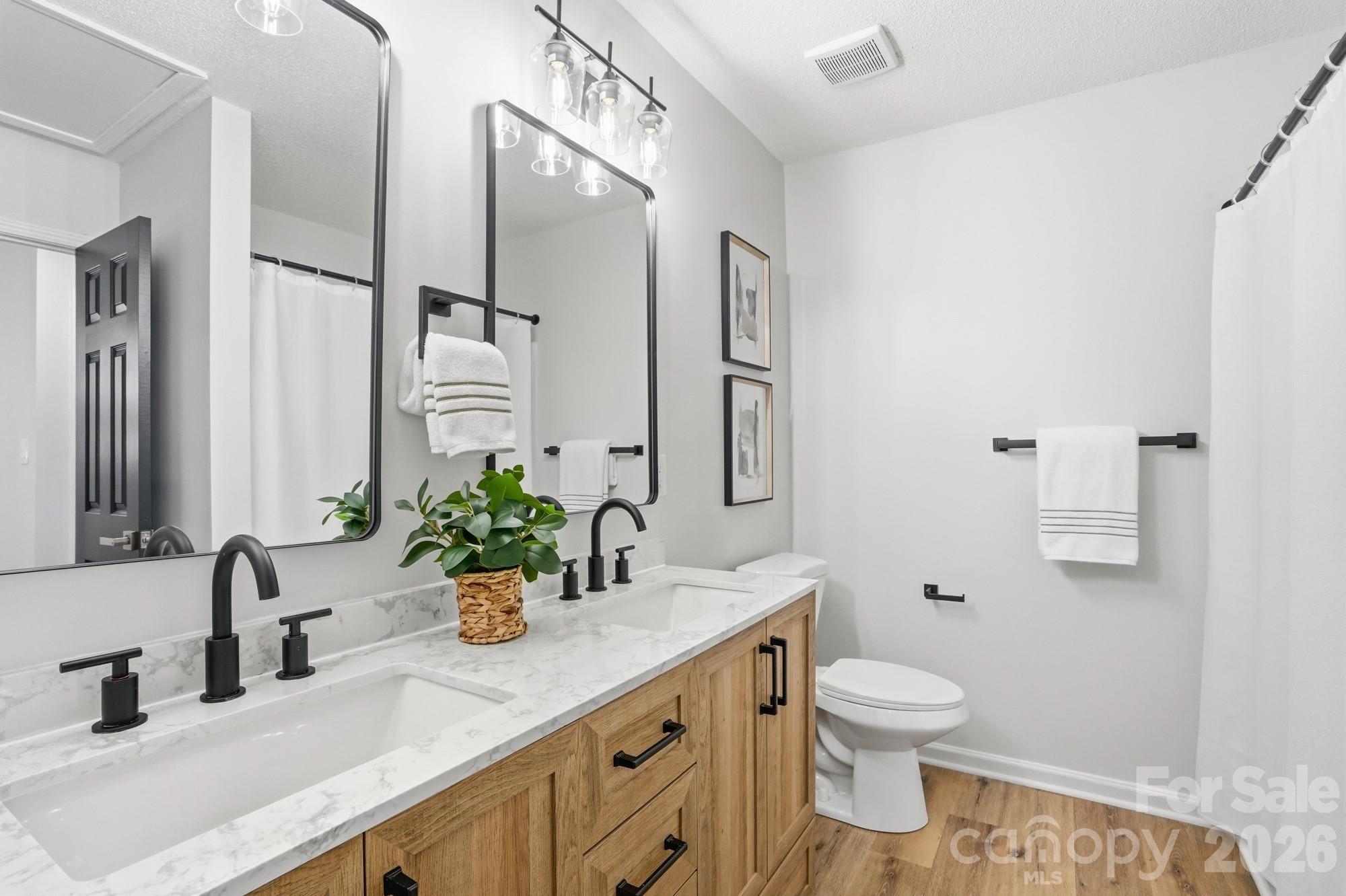 7621 Petrea Lane — Charlotte