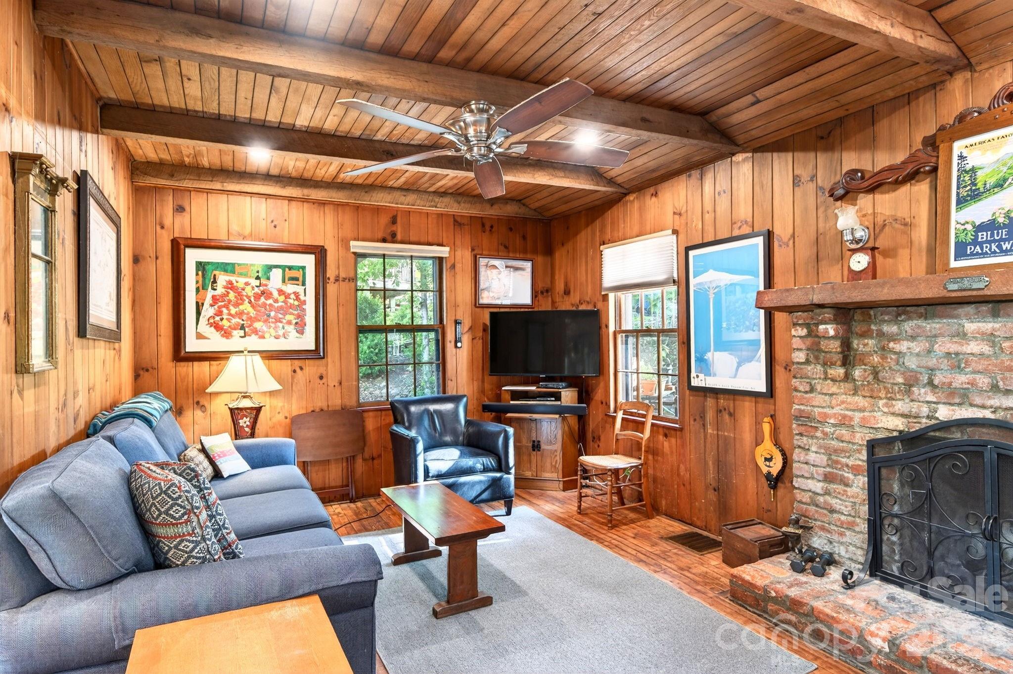 126 Maney Avenue — Asheville