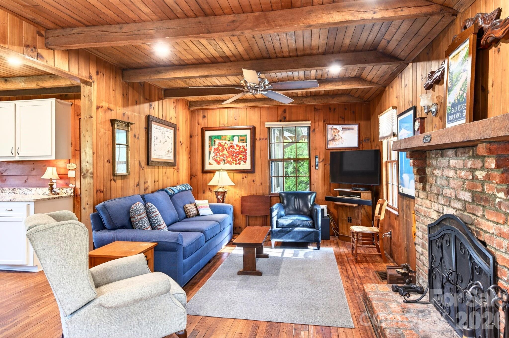 126 Maney Avenue — Asheville