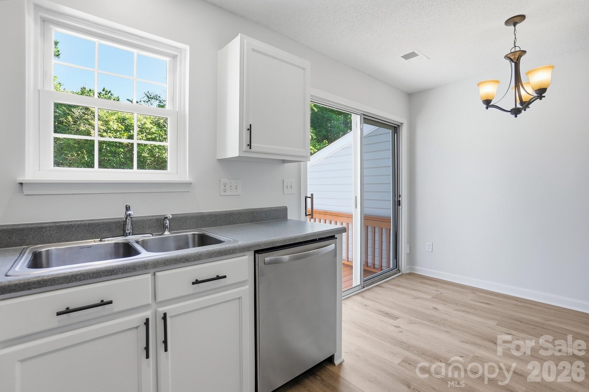 10584 English Setter Way — Charlotte