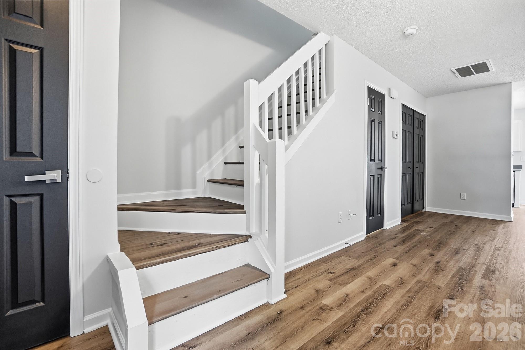 10584 English Setter Way — Charlotte