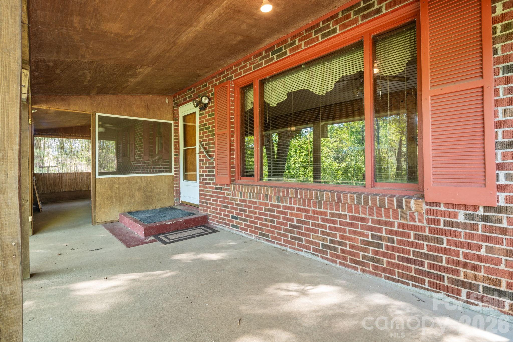 435 Upper Glady Fork Road — Candler