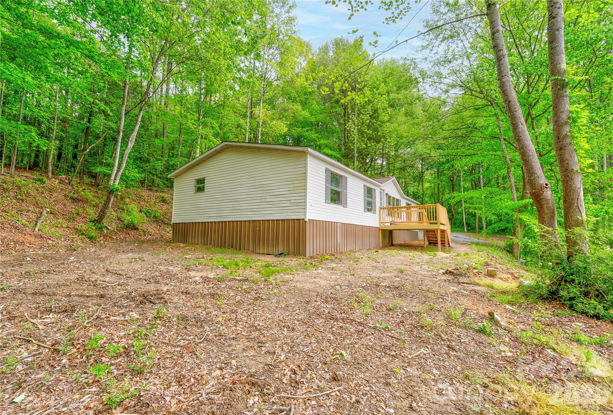 141 Knob Creek Drive — Lawndale