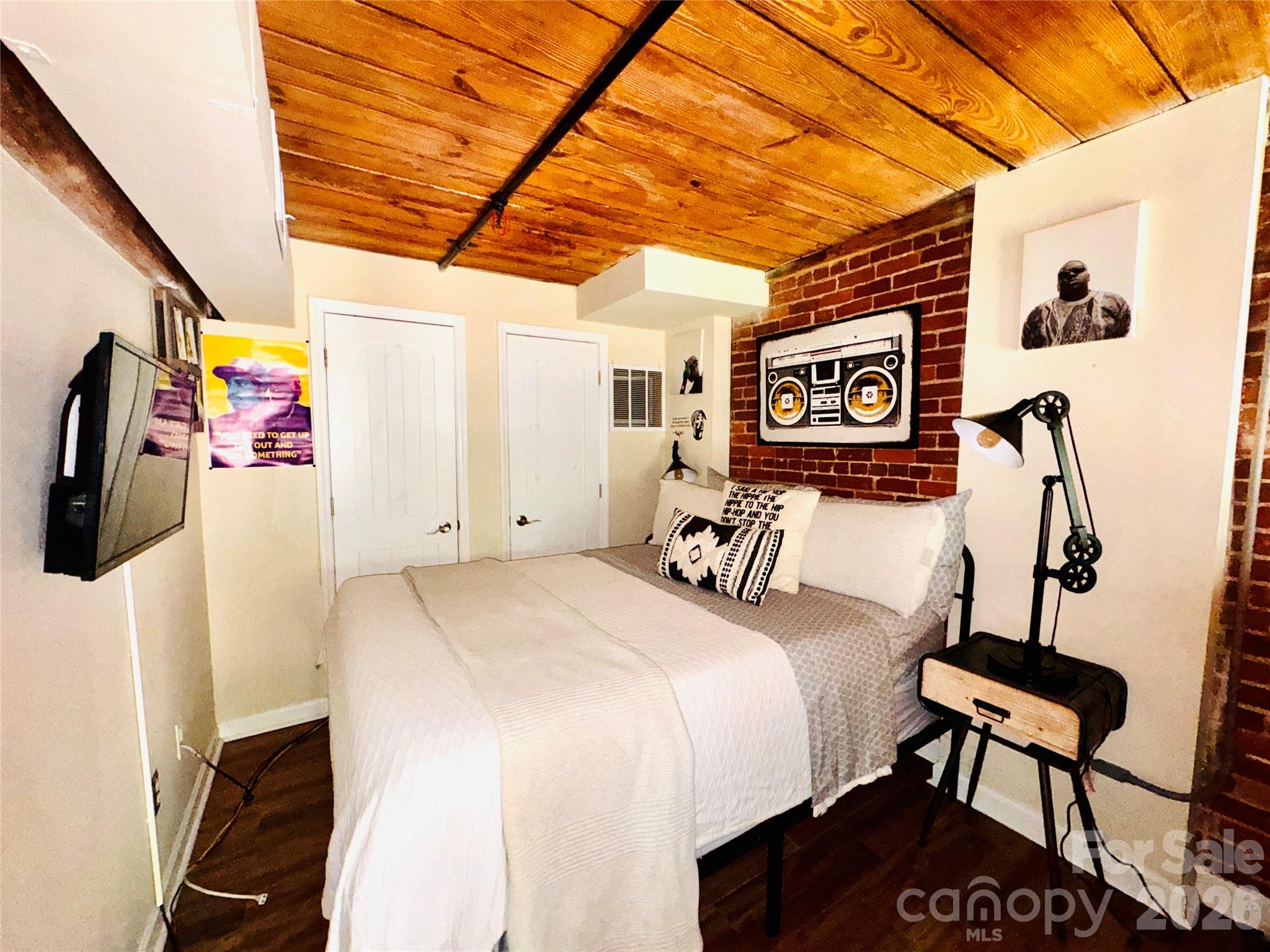 201 S Hoskins Road #132 — Charlotte