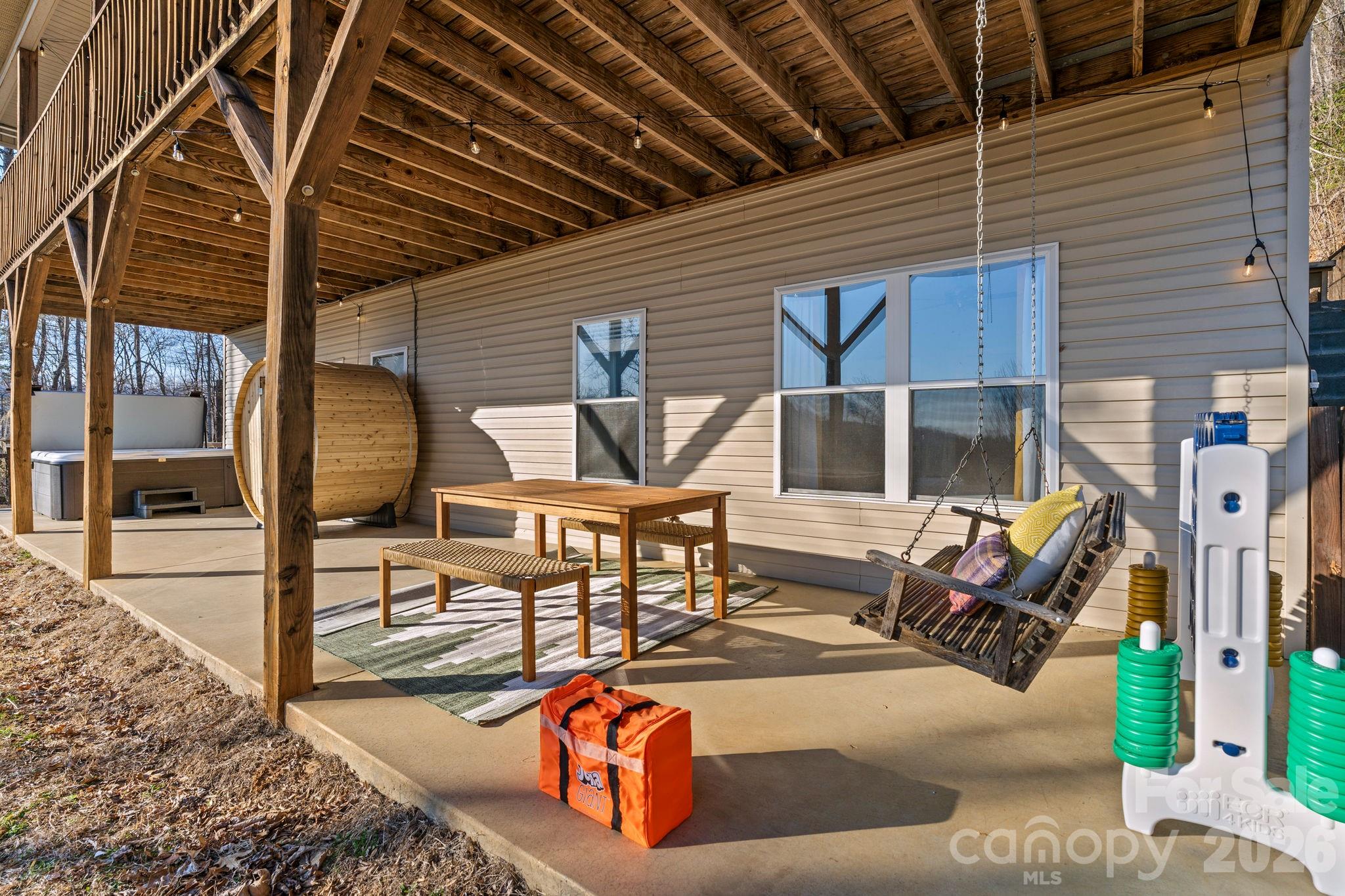 36 Wineberry Lane — Asheville