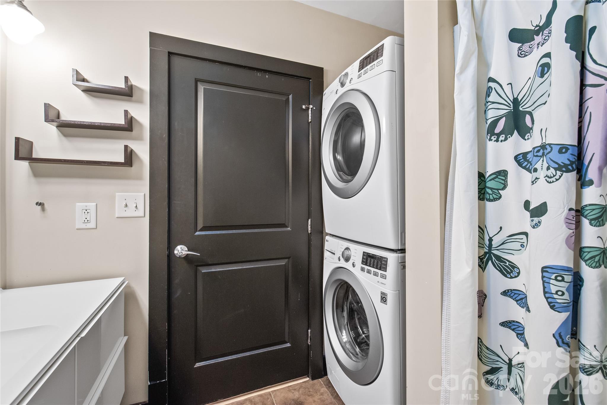 100 W Main Avenue #402 — Gastonia