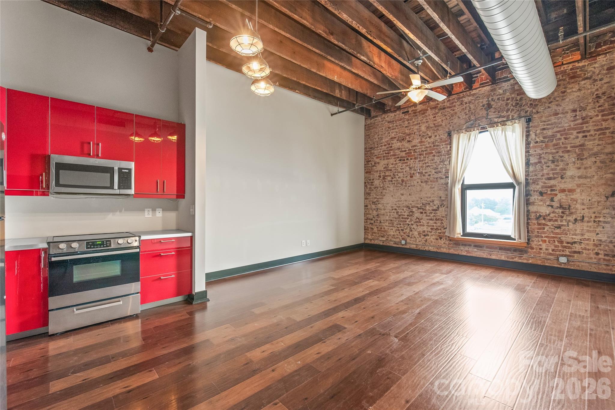 100 W Main Avenue #402 — Gastonia