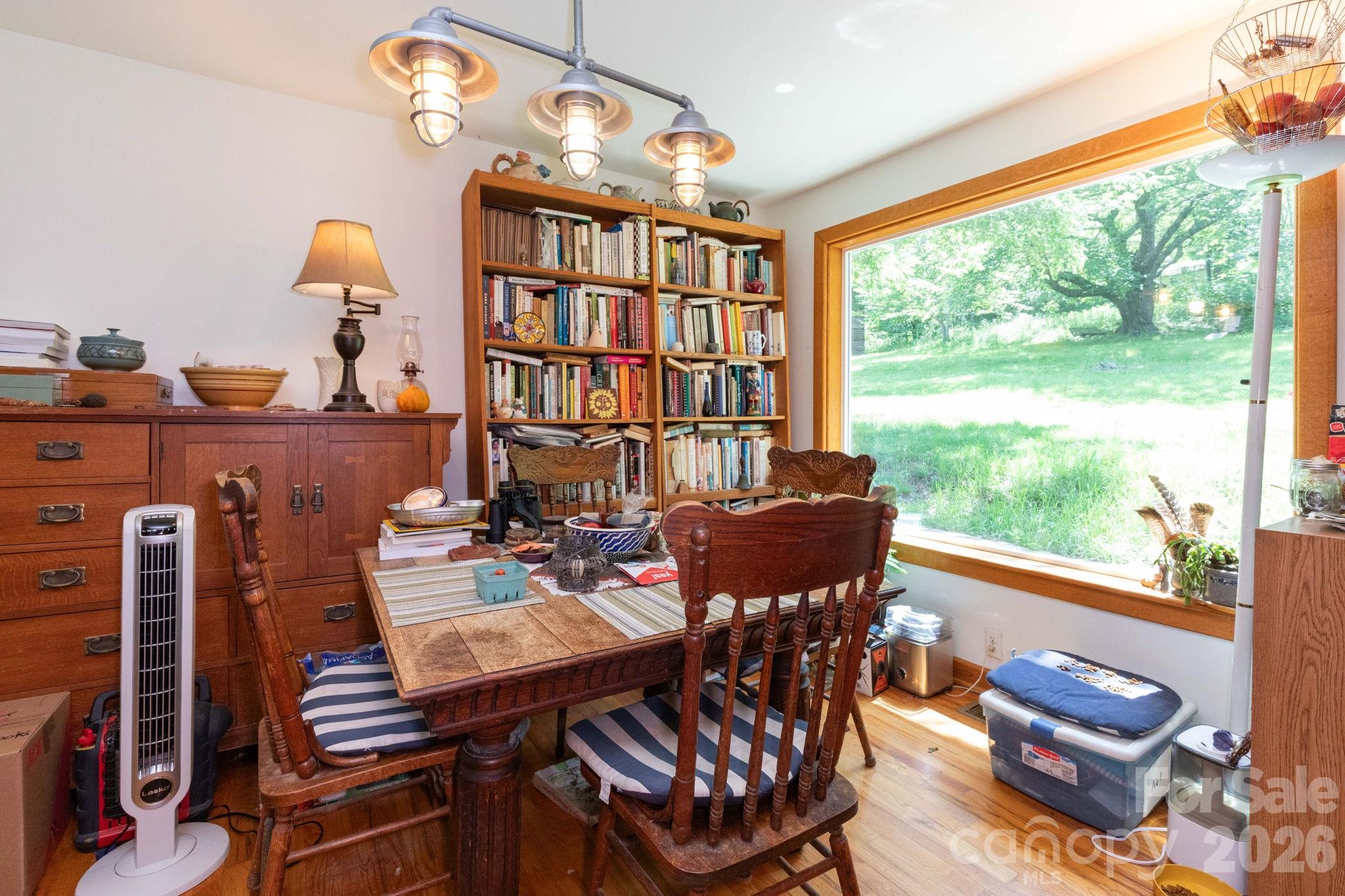 329 N Fork Road — Barnardsville