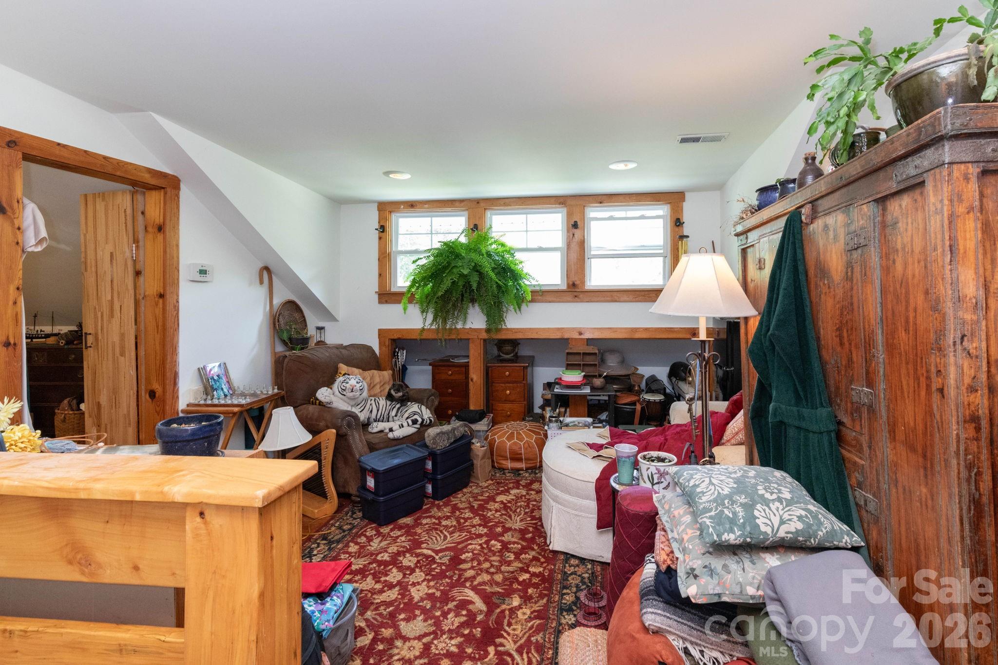 329 N Fork Road — Barnardsville