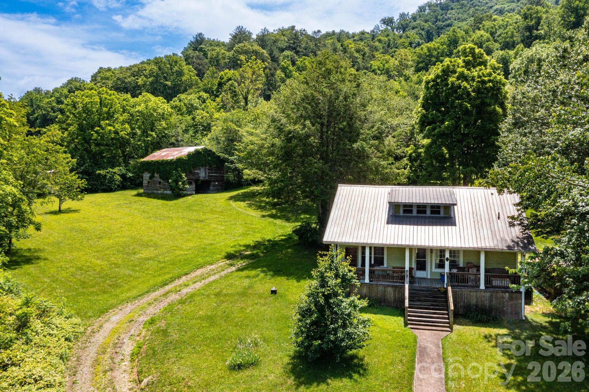 329 N Fork Road — Barnardsville