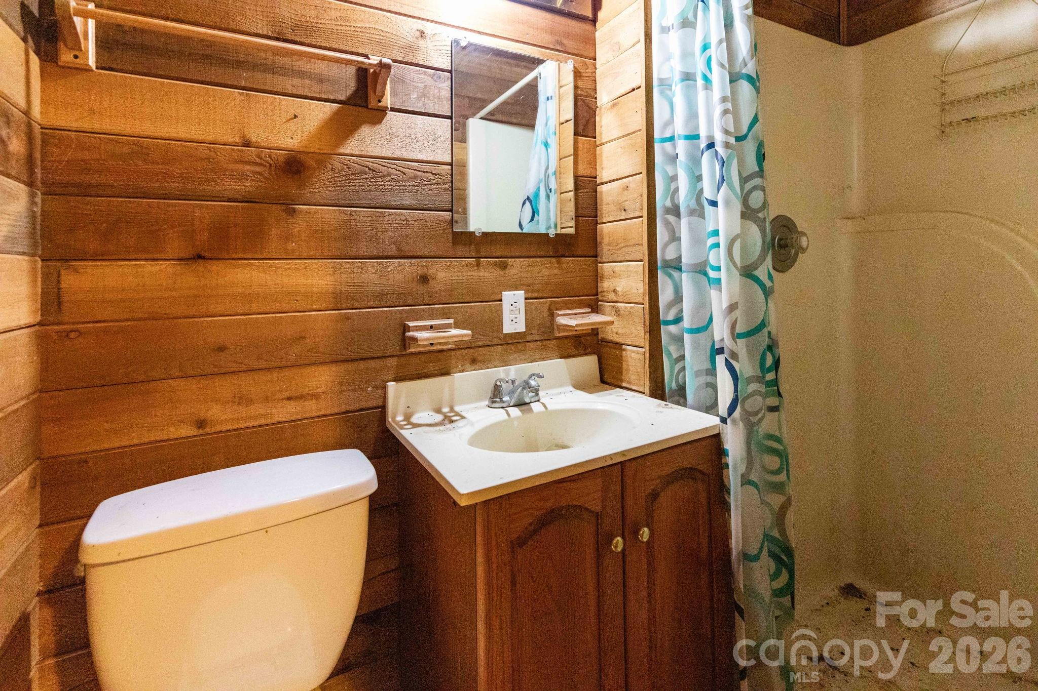 329 N Fork Road — Barnardsville