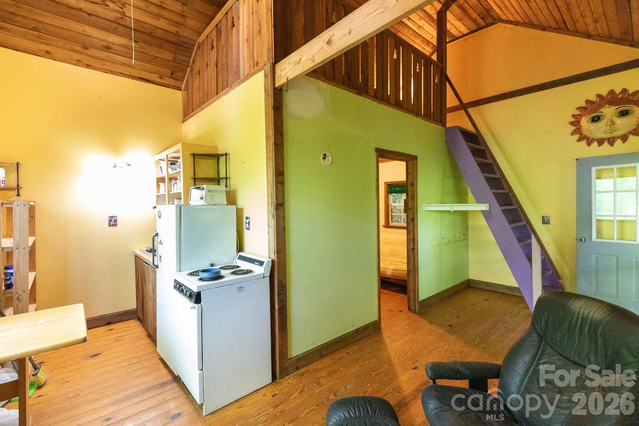 329 N Fork Road — Barnardsville
