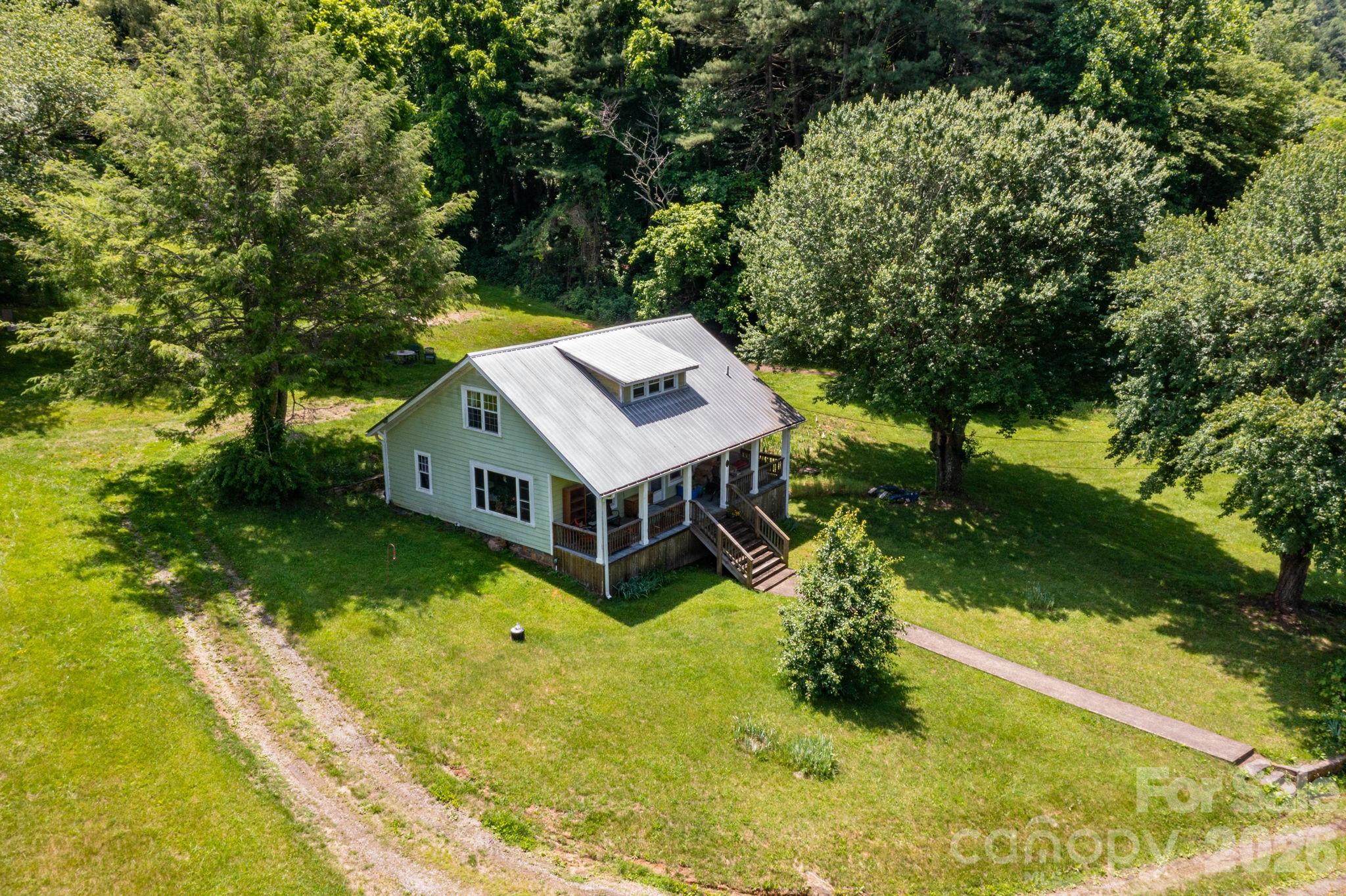329 N Fork Road — Barnardsville