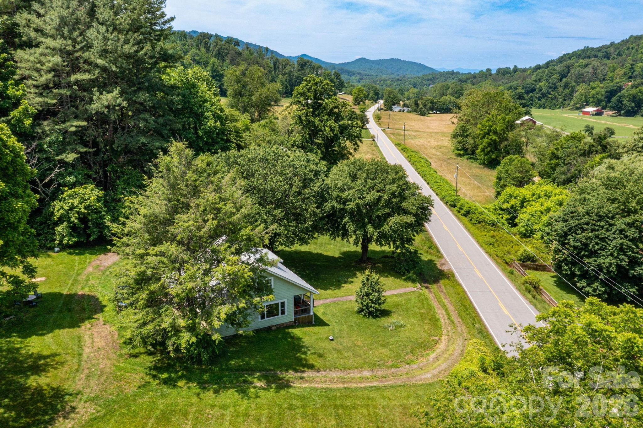 329 N Fork Road — Barnardsville