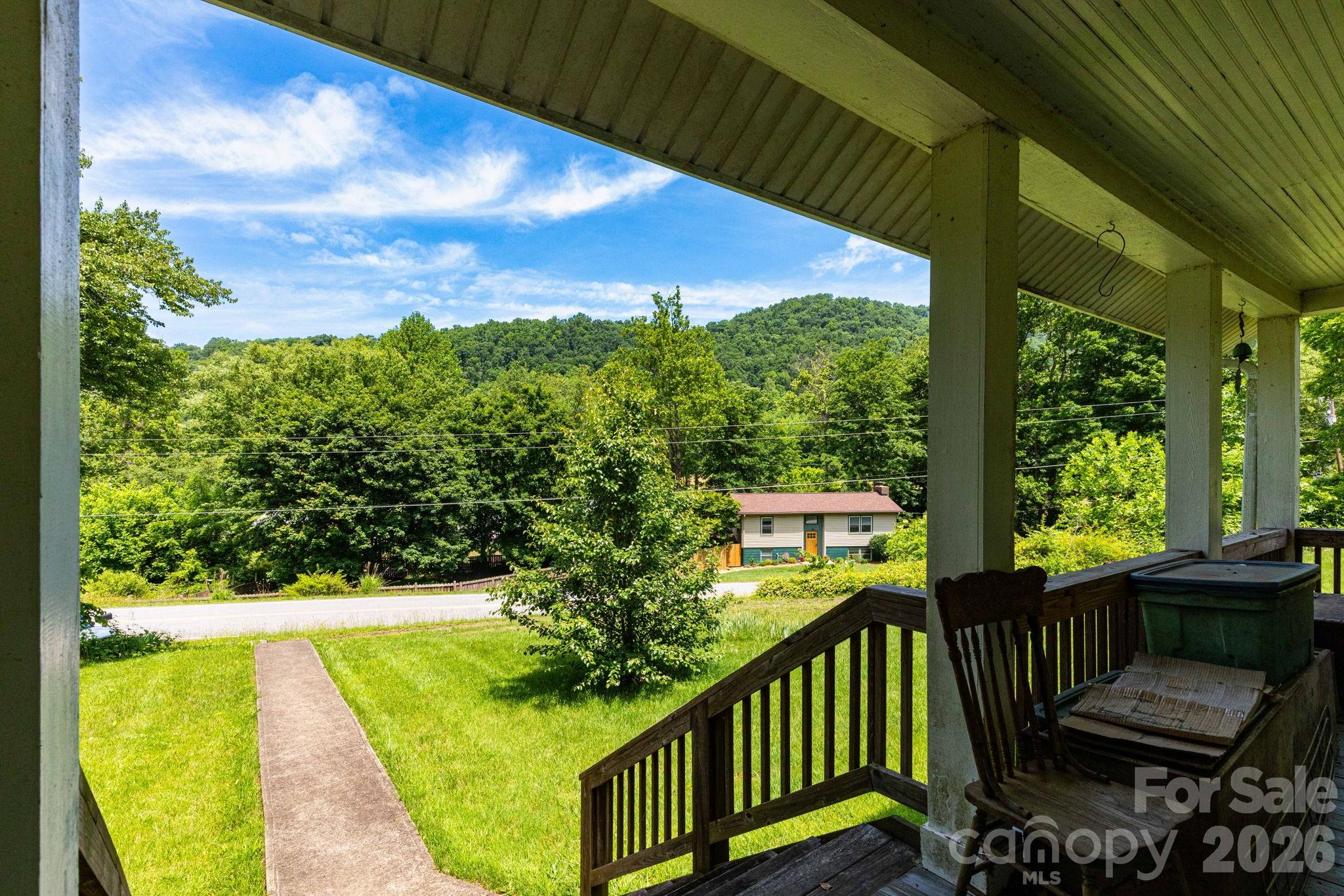 329 N Fork Road — Barnardsville