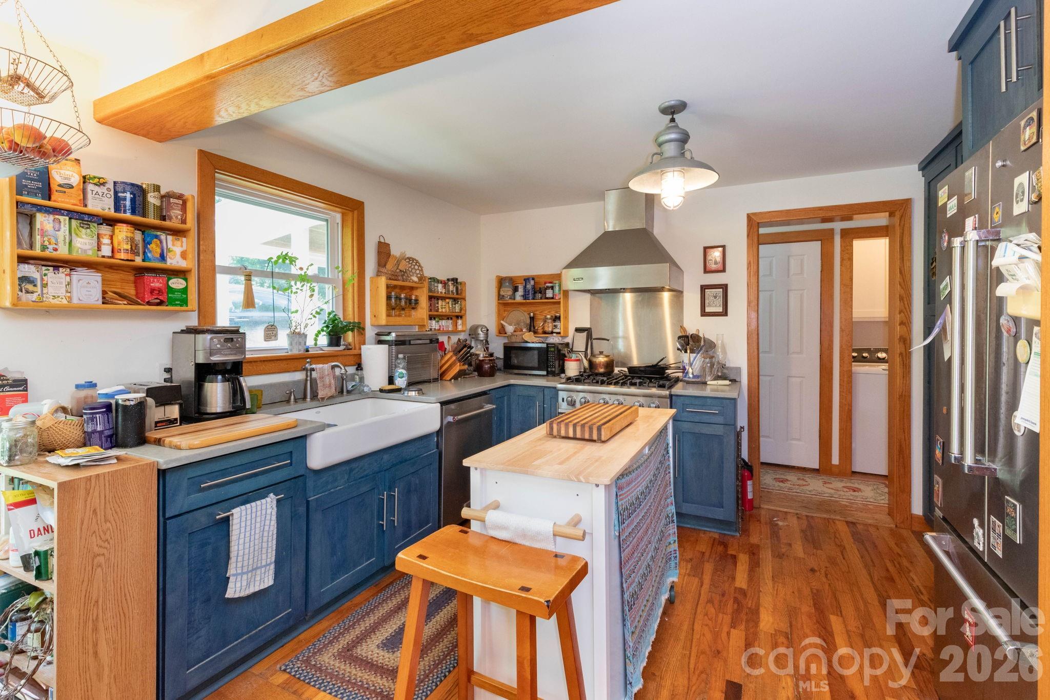 329 N Fork Road — Barnardsville