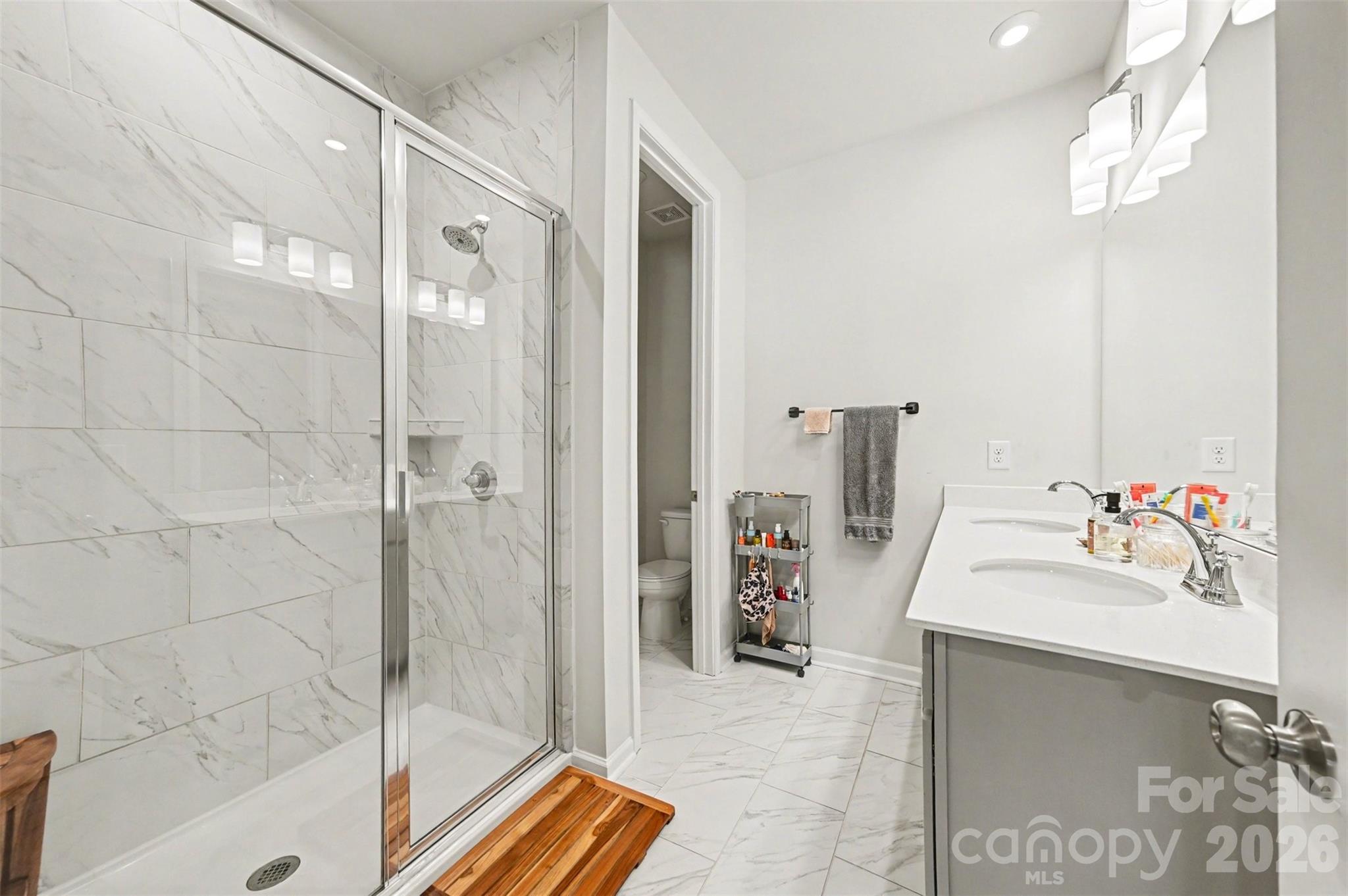3132 Hutton Gardens Lane — Charlotte