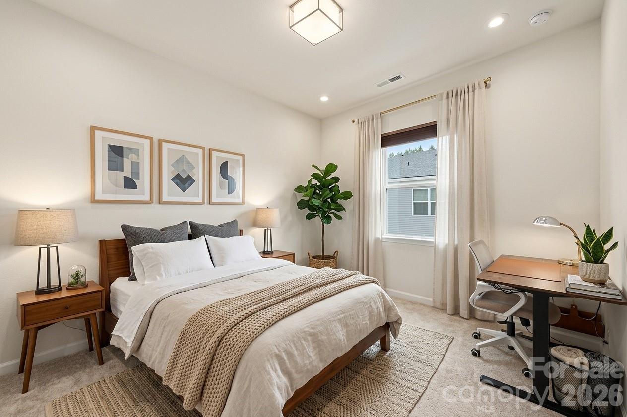 3132 Hutton Gardens Lane — Charlotte