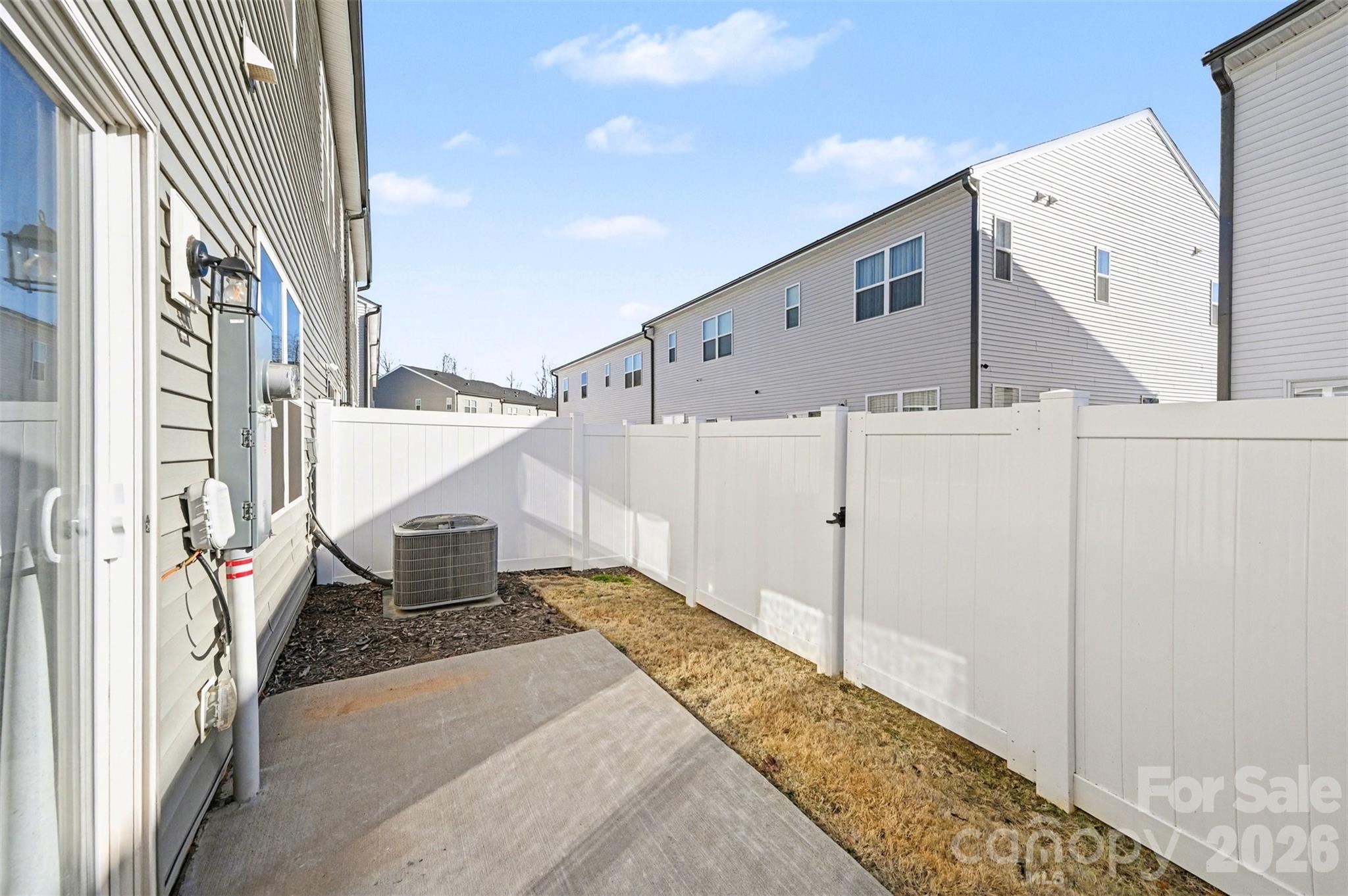 3132 Hutton Gardens Lane — Charlotte
