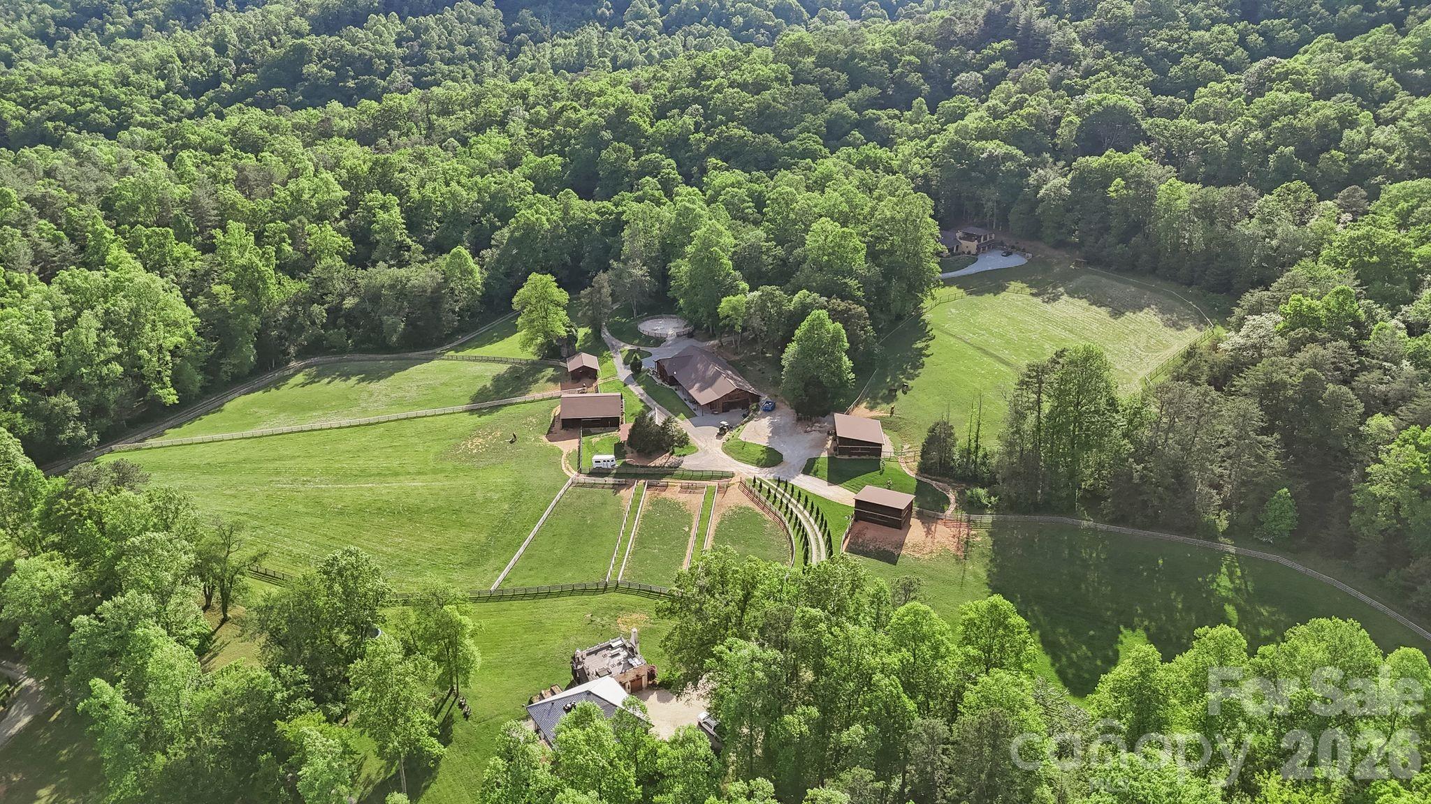 959 & 957 Dave Whitaker Road — Horse Shoe