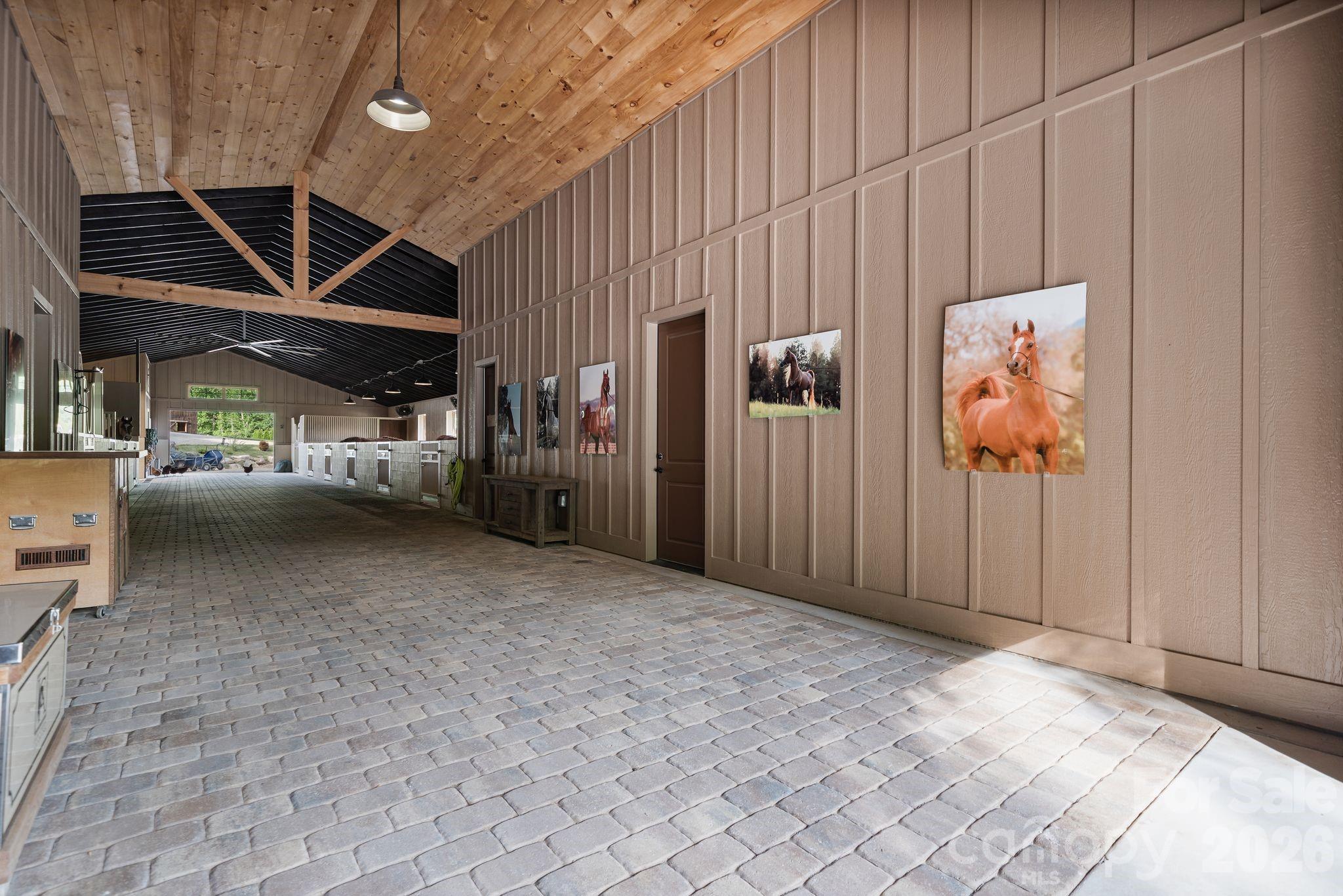 959 & 957 Dave Whitaker Road — Horse Shoe